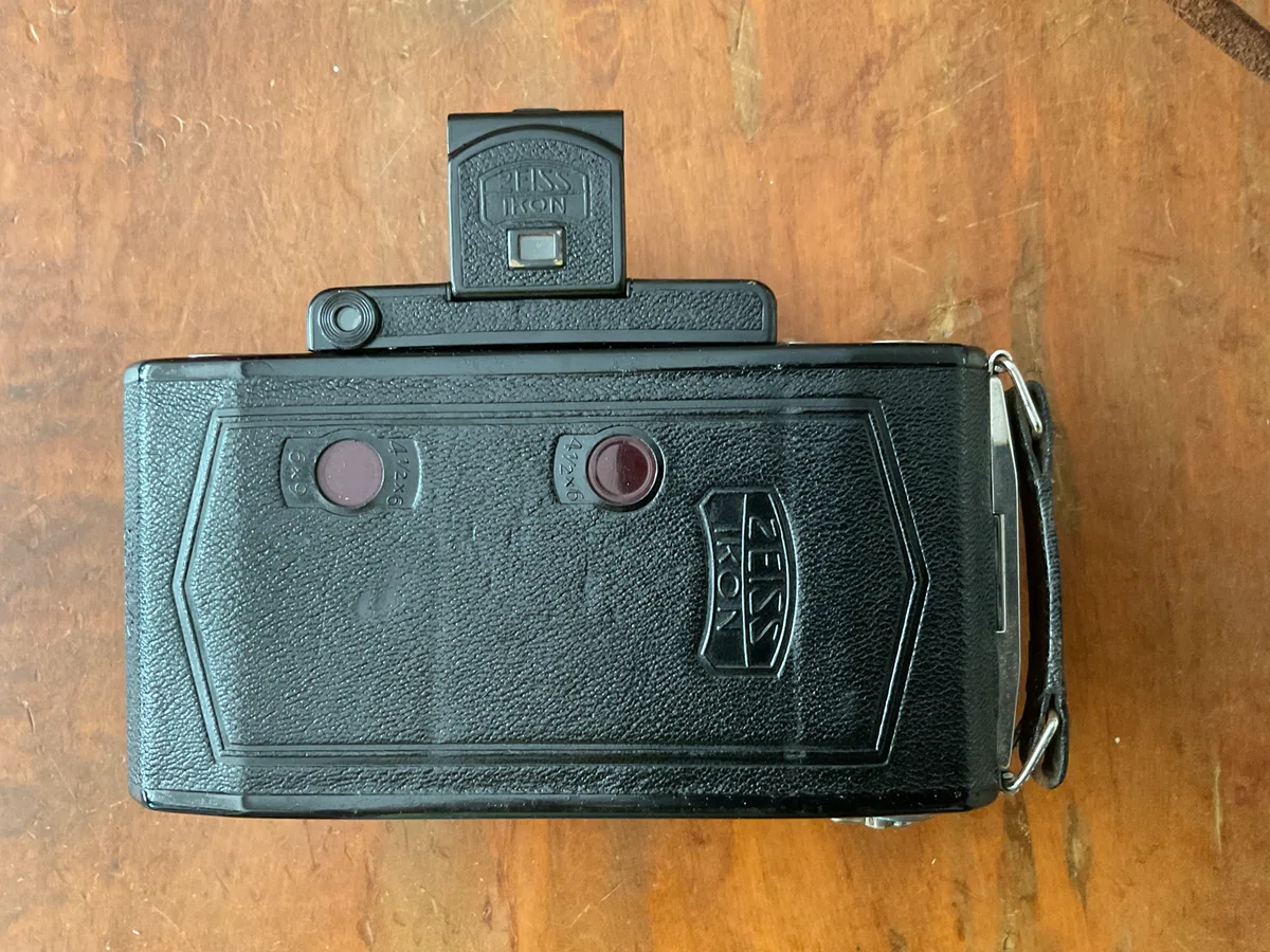 ZEISS IKON蛇腹レンズシャッターカメラ 温故知新｜こりぽん