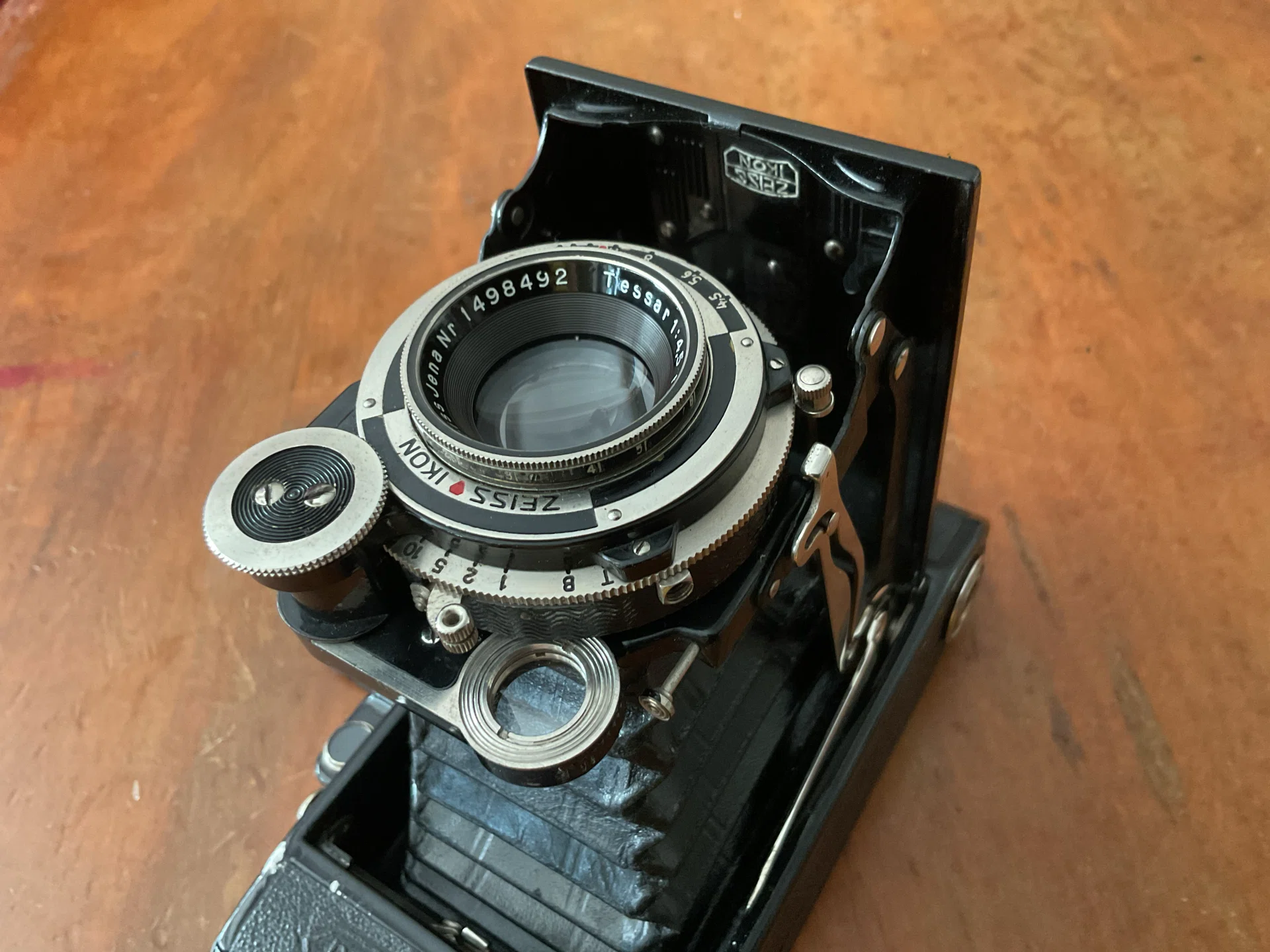 ZEISS IKON蛇腹レンズシャッターカメラ 温故知新｜こりぽん