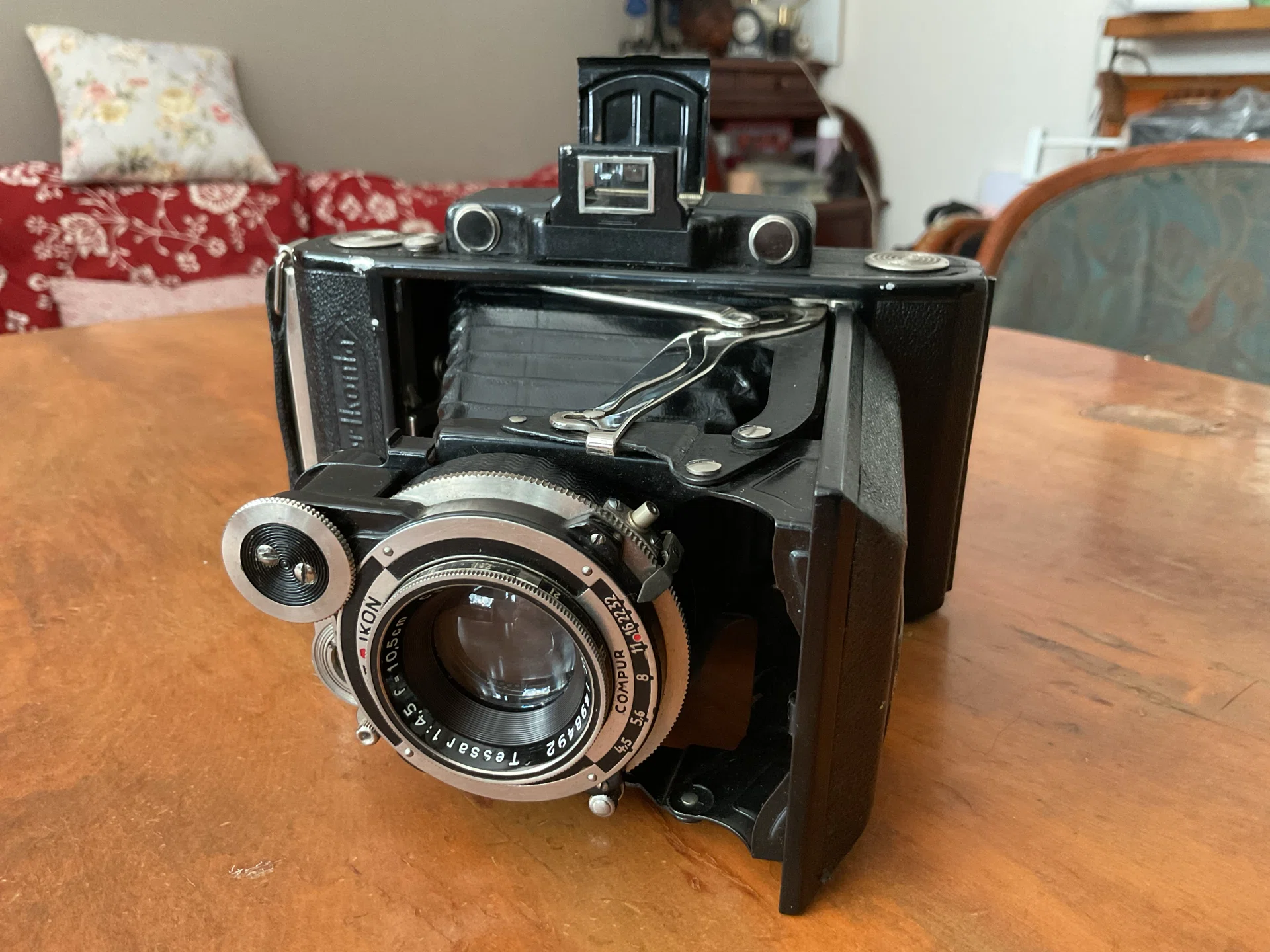 ZEISS IKON蛇腹レンズシャッターカメラ 温故知新｜こりぽん
