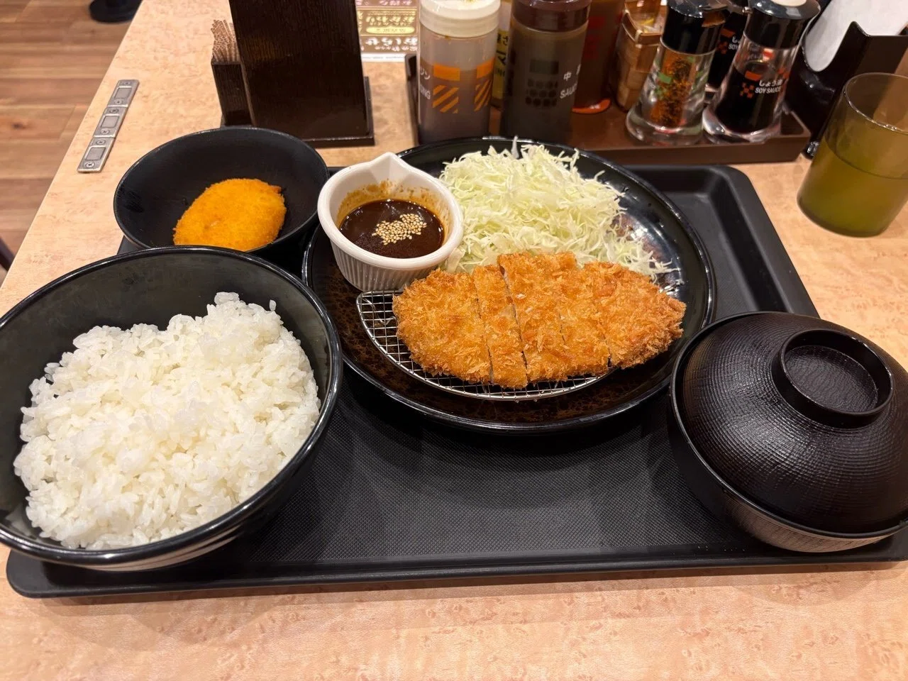 裏ワザ】「松のや」は公式アプリより「X」が断然お得！550円で満腹に