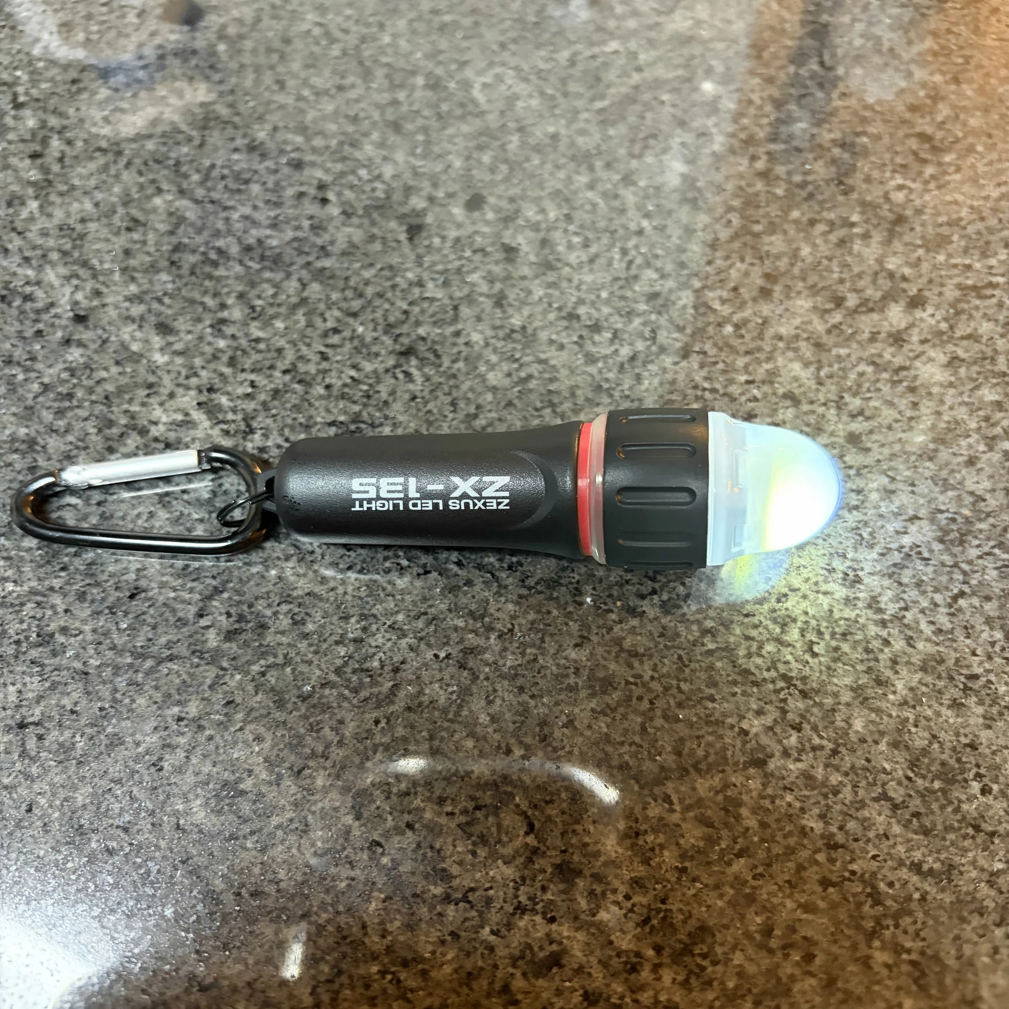 冨士灯器 ZEXUS ZX-135 FLASHER インプレ｜夜釣りの安全性が劇的に向上