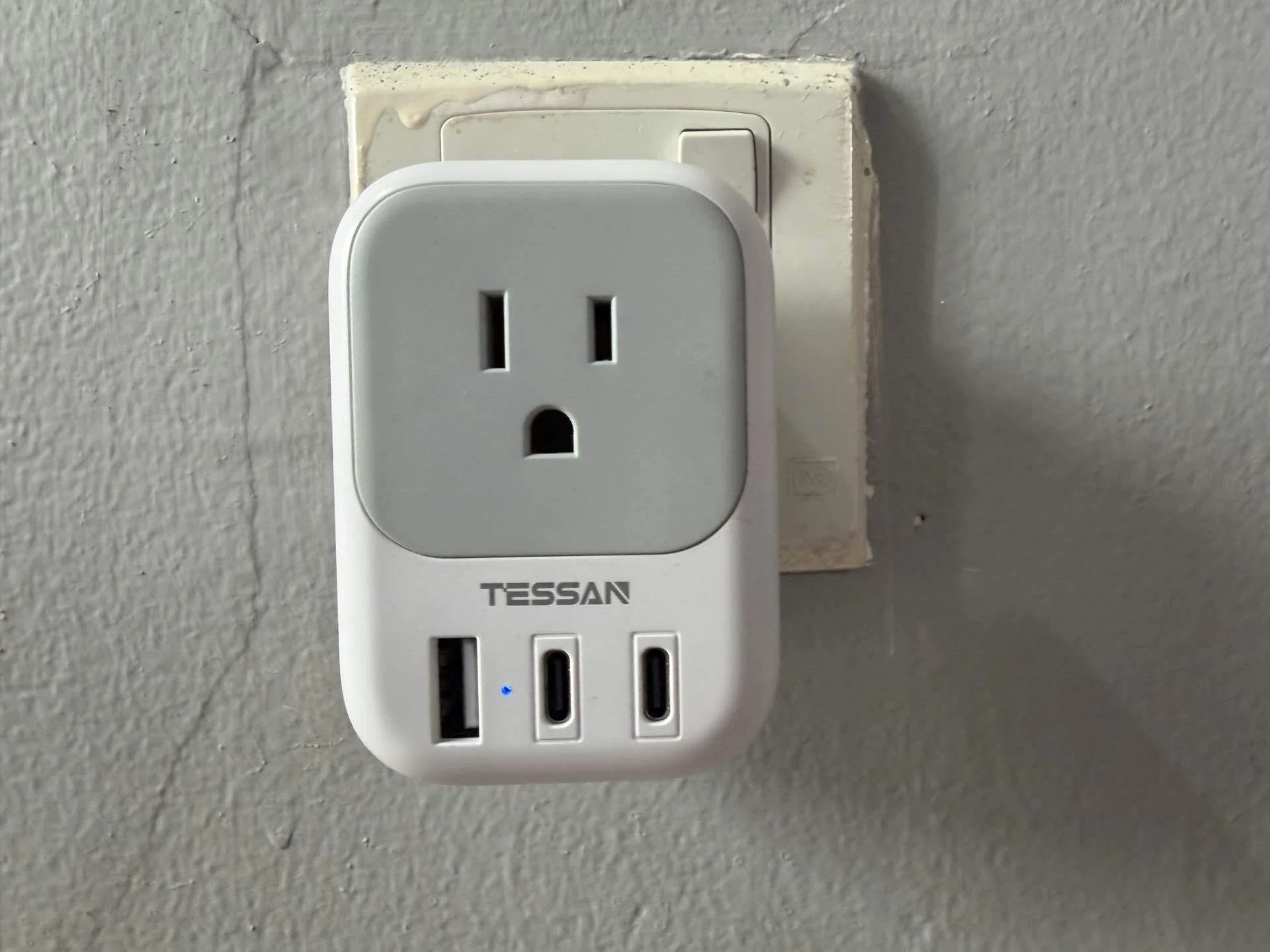 コンセント 実録】マレーシアでドライヤーから炎上！240Vの恐怖と正しい電源の