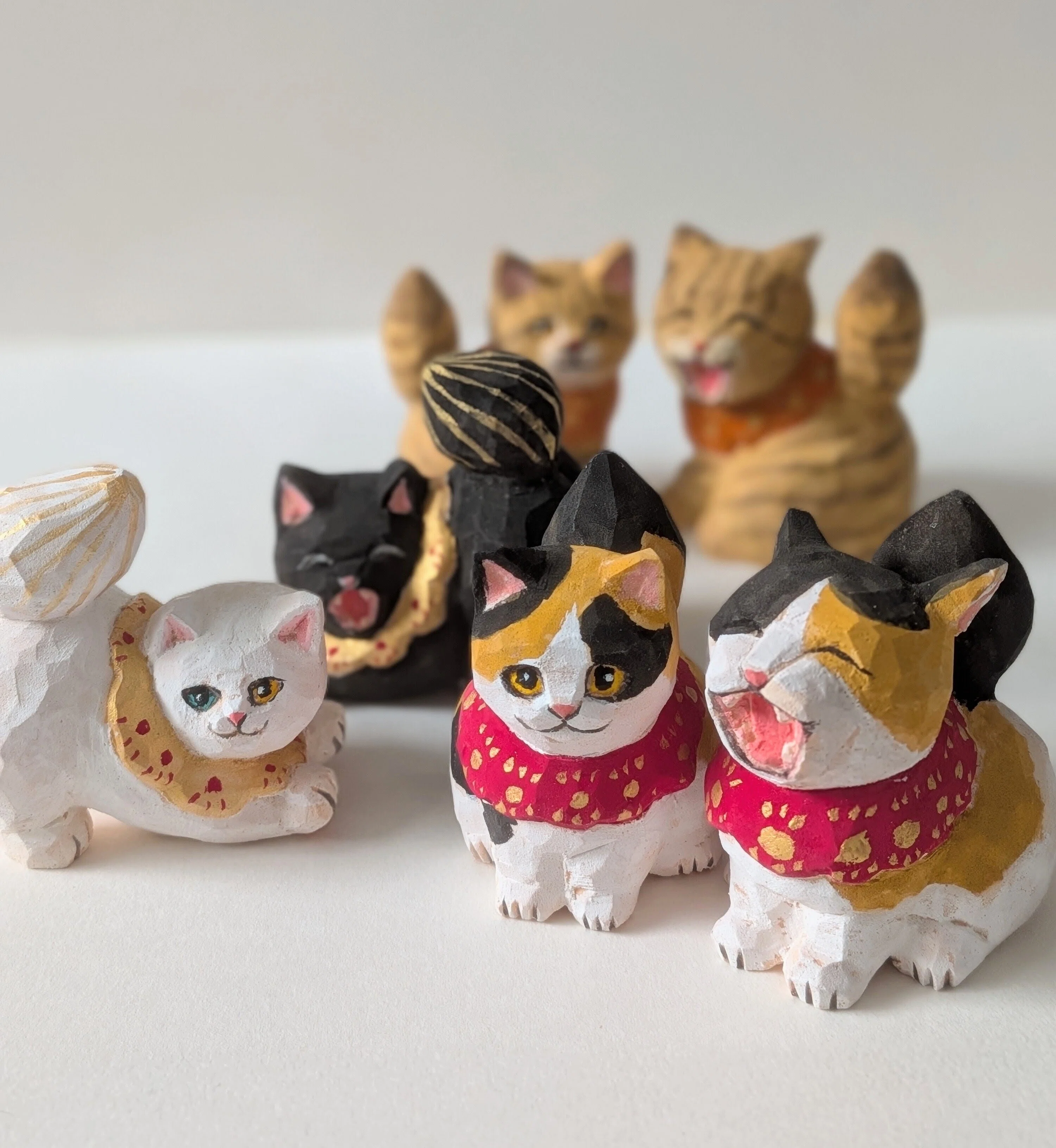 沖縄デパートリウボウ「猫づくし展3」 作家紹介【あたり工房】｜王冠印