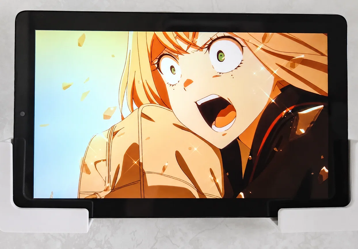 動作は遅い。それでも中古8,990円の8インチタブレットを毎日使う理由