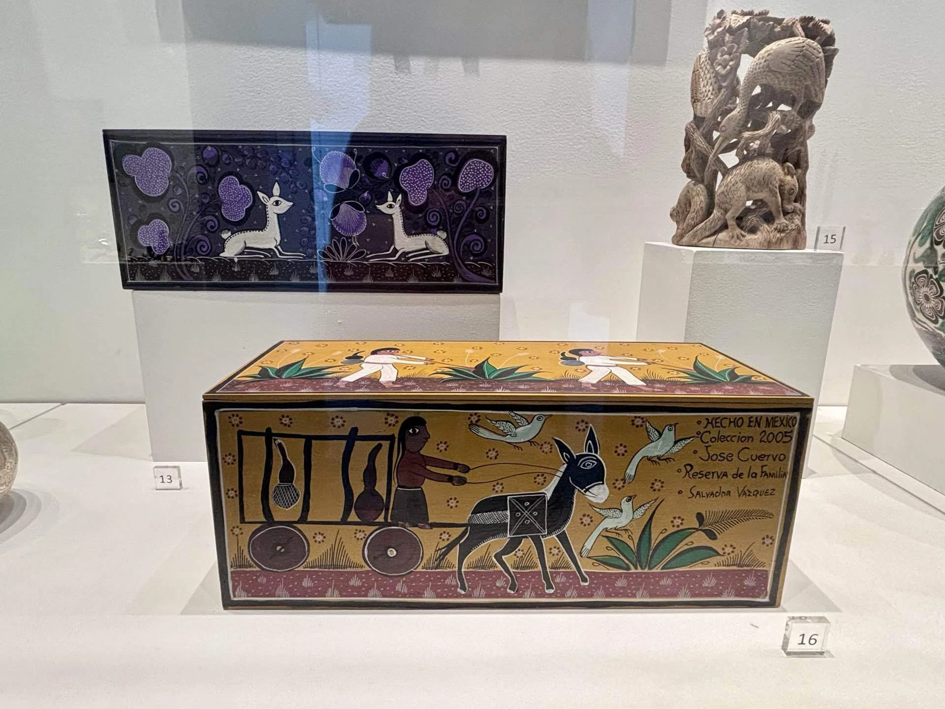 メキシコ雑貨の「かわいい」の背景に触れる。Museo de Arte Popular
