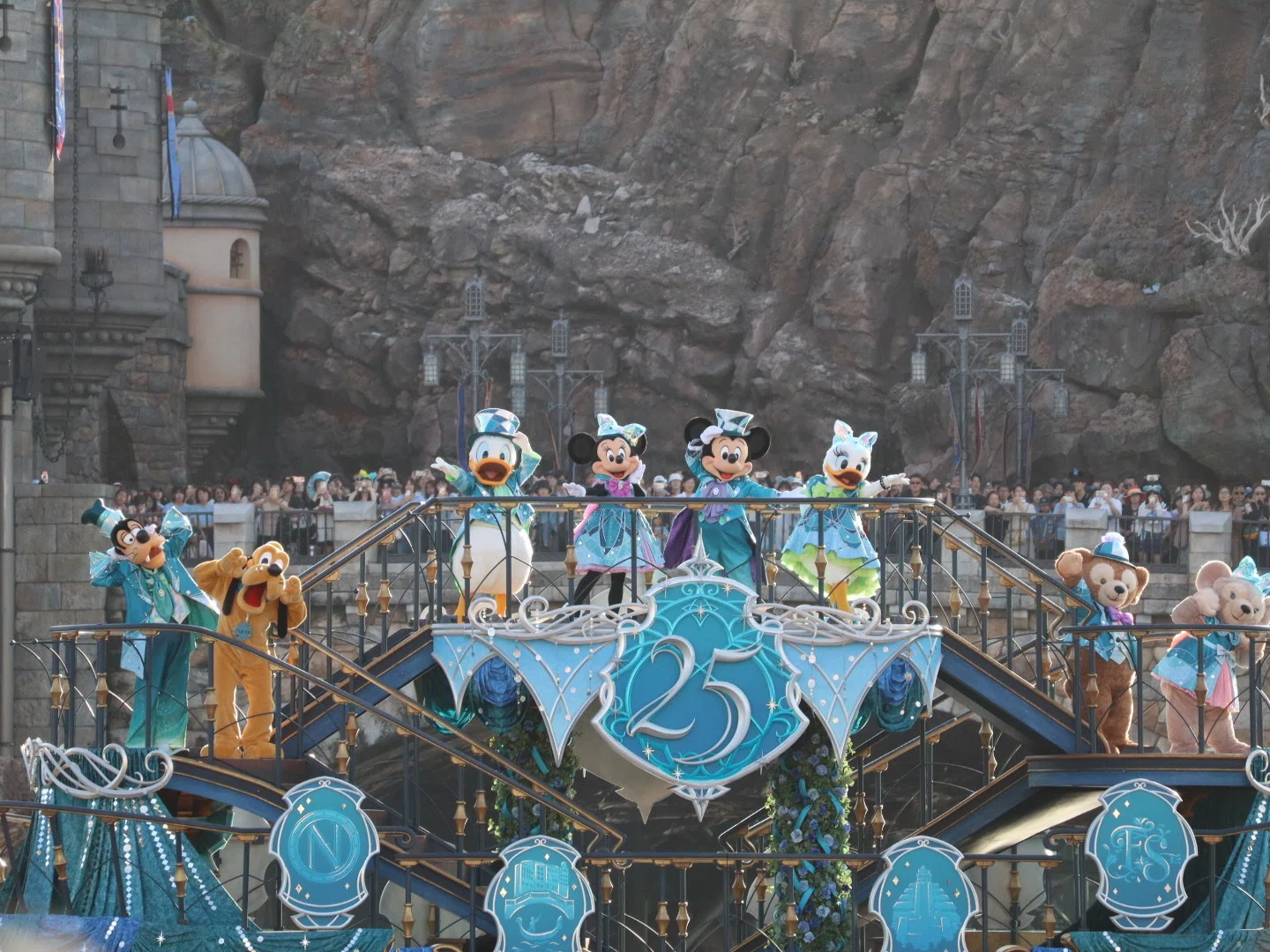 ディズニーシー】アラサー女と還暦母で夏イベへ｜Natsume