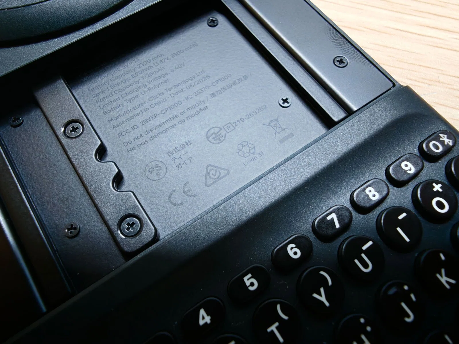 小型キーボード「Clicks Power Keyboard」を試す｜西田宗千佳