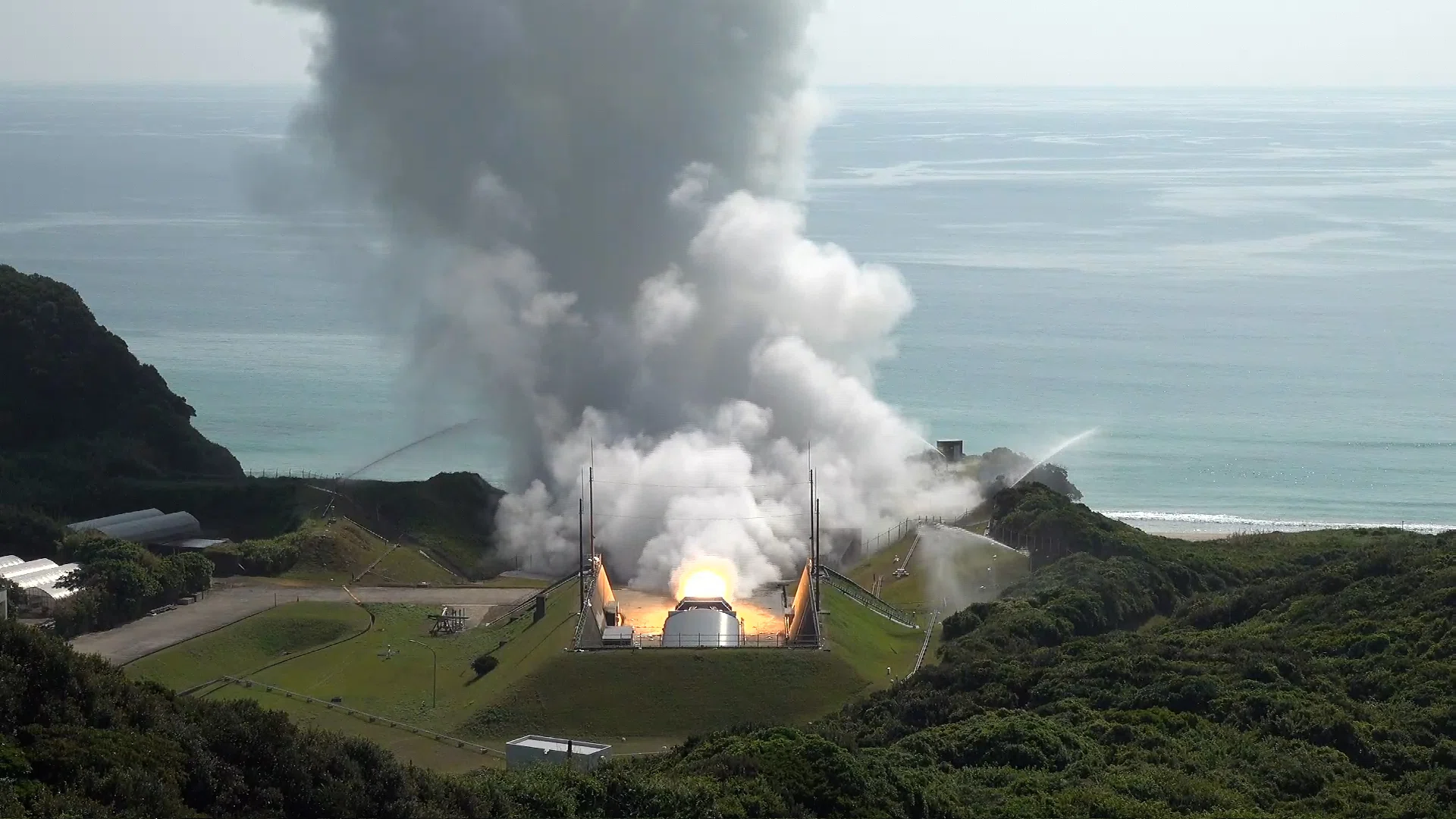 完全燃焼 JAXA、「イプシロンS」ロケット第2段モーターの燃焼試験を実施 復活へ
