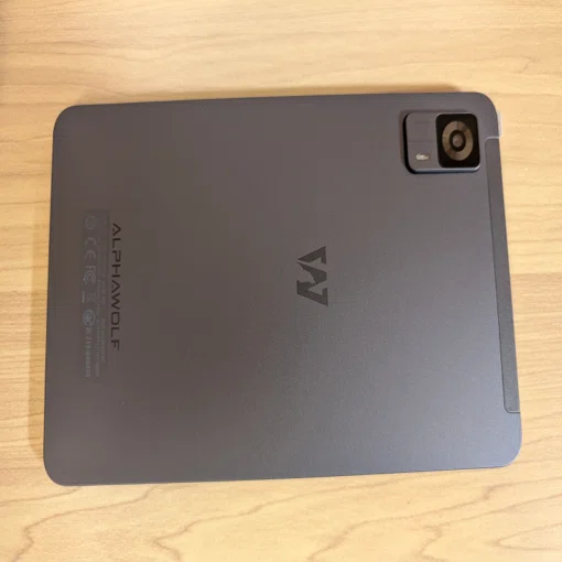 Alphawolf APad1という、今人気の8インチサイズのLTE対応タブレットを