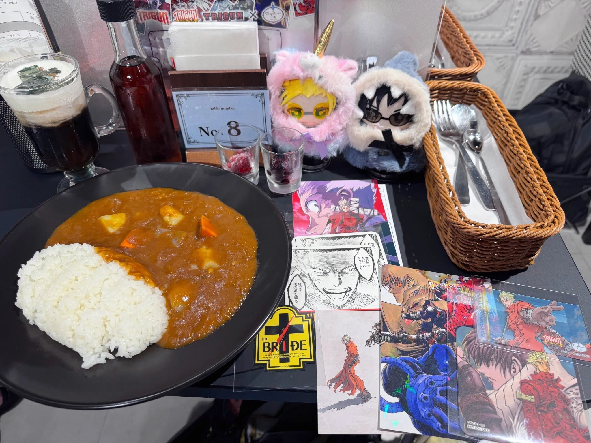 TRIGUN Legacy Cafe 限定オリジナルパーカー　サイズ L TRIGUN Legacy Cafe 限定オリジナルパーカー サイズ M 🌵☕ Come with