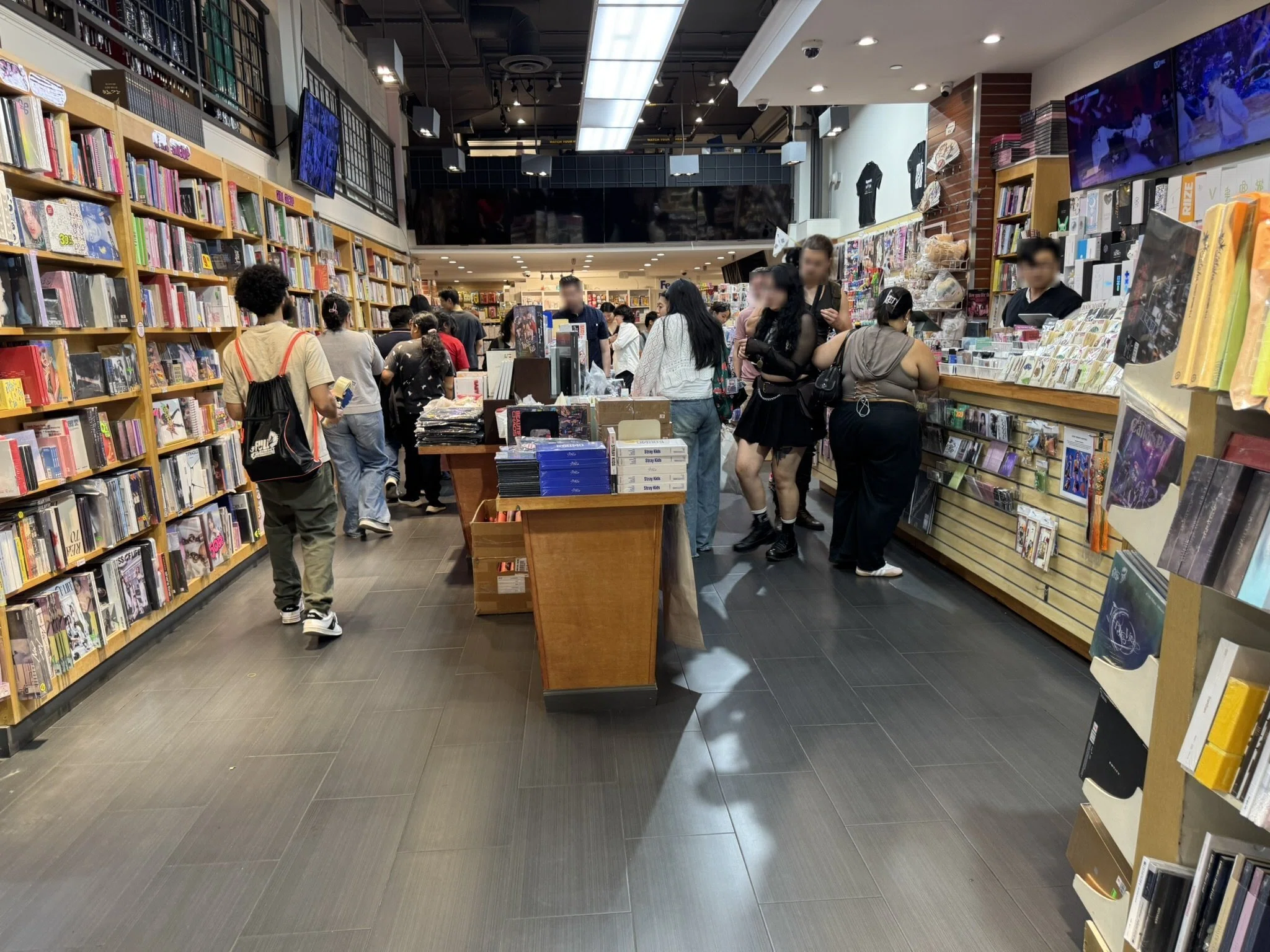 NY書店紹介】KORYO BOOKS: 韓国語の本も扱うコリアタウンのお店｜Cymbal
