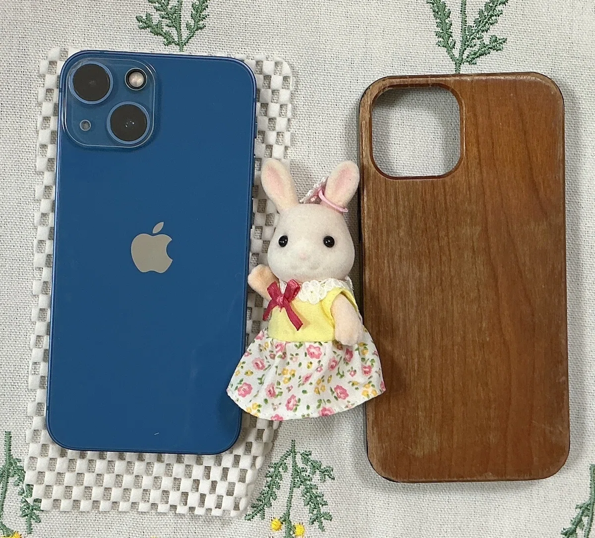 iPhone13mini用NIMASOガラスフィルムの購入レビュー＆純黒クリアにし