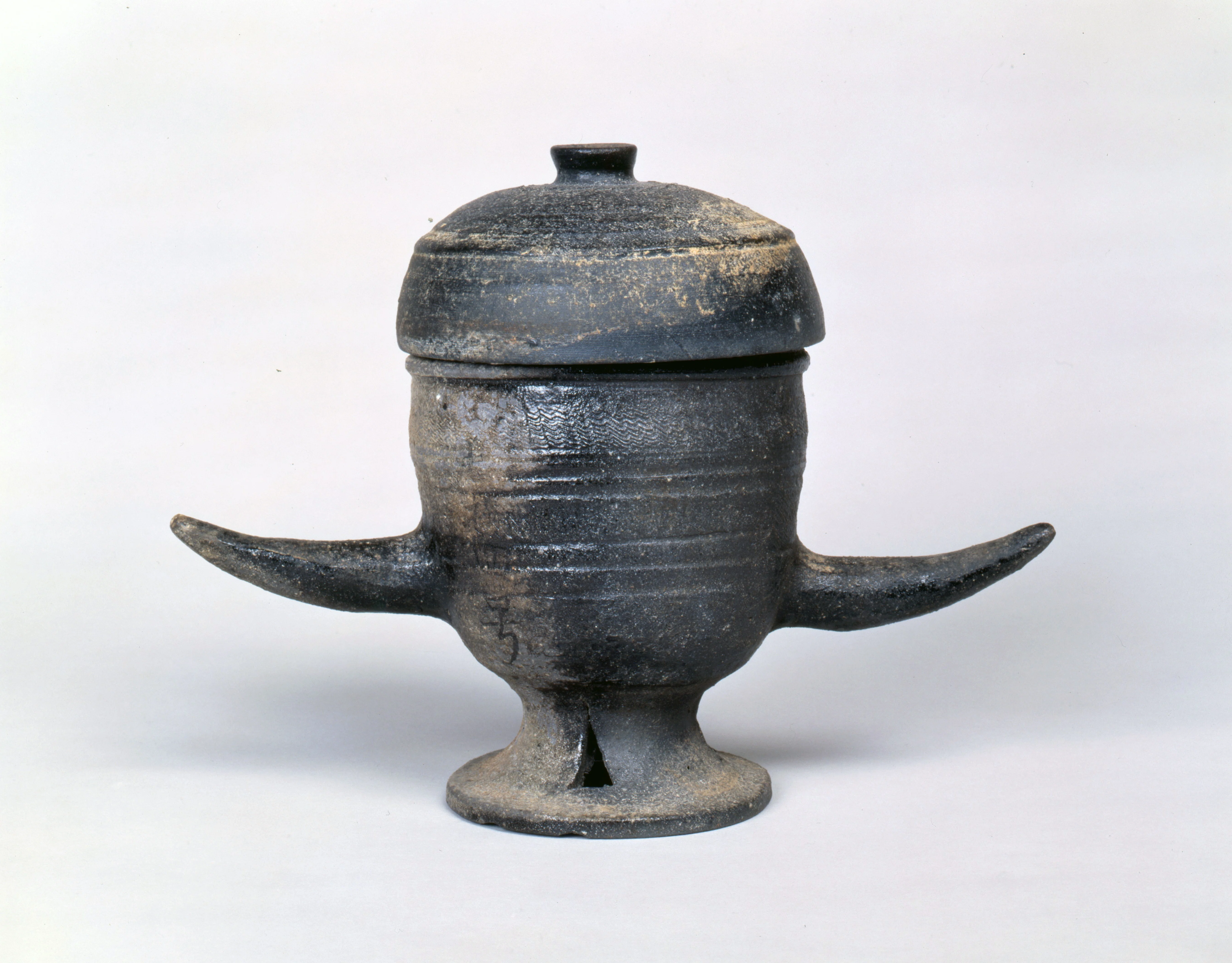 展覧会評「This is SUEKI ― 古代のカタチ、無限大！」山口県立萩美術館