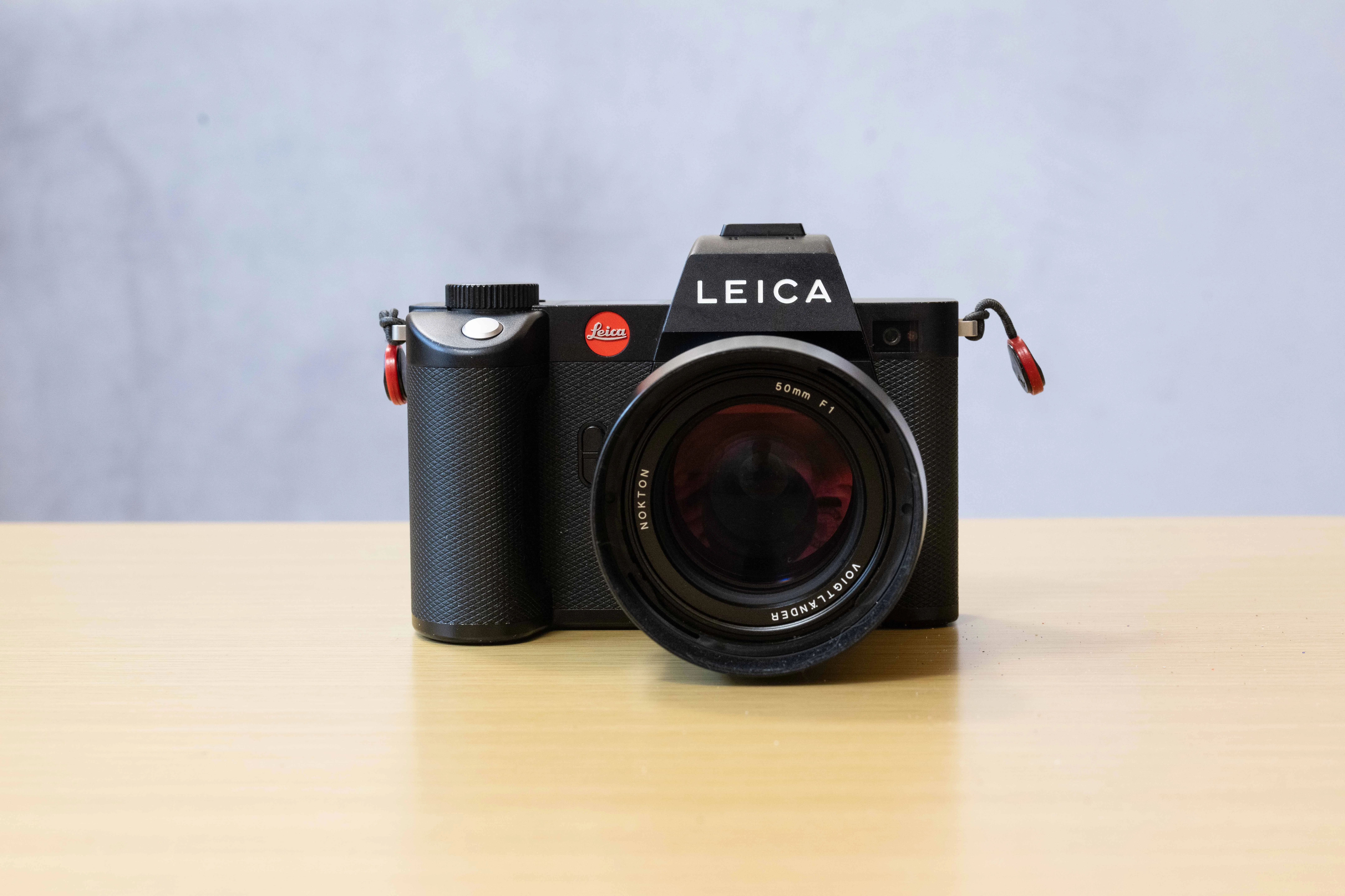 Voigtlander NOKTON 50mm F1.0 と 光が溶ける真夏の新宿。｜tackphoto