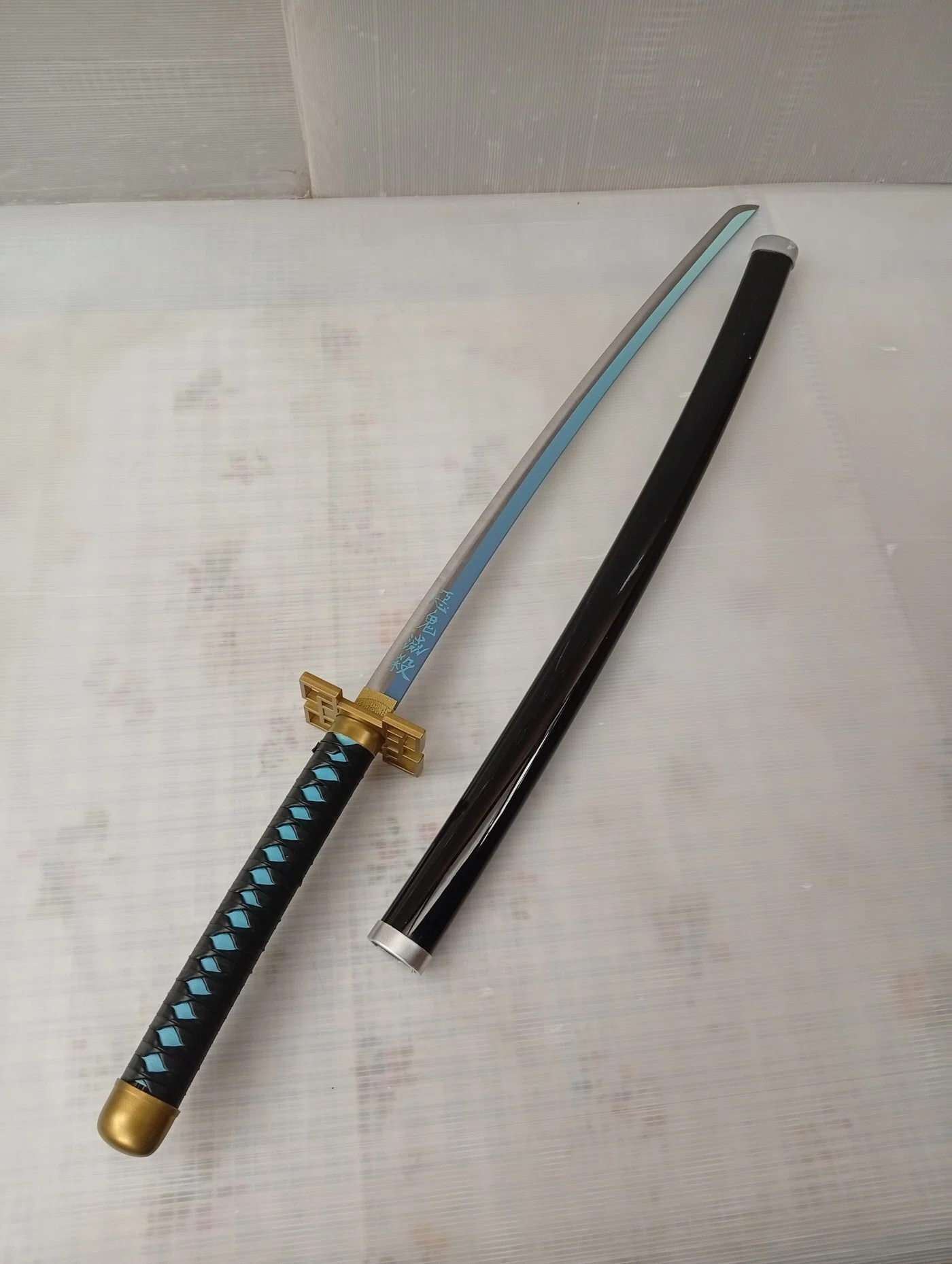 完全ガイド】模造刀の処分・捨て方・廃棄｜分解・出し方も解説！捨てる