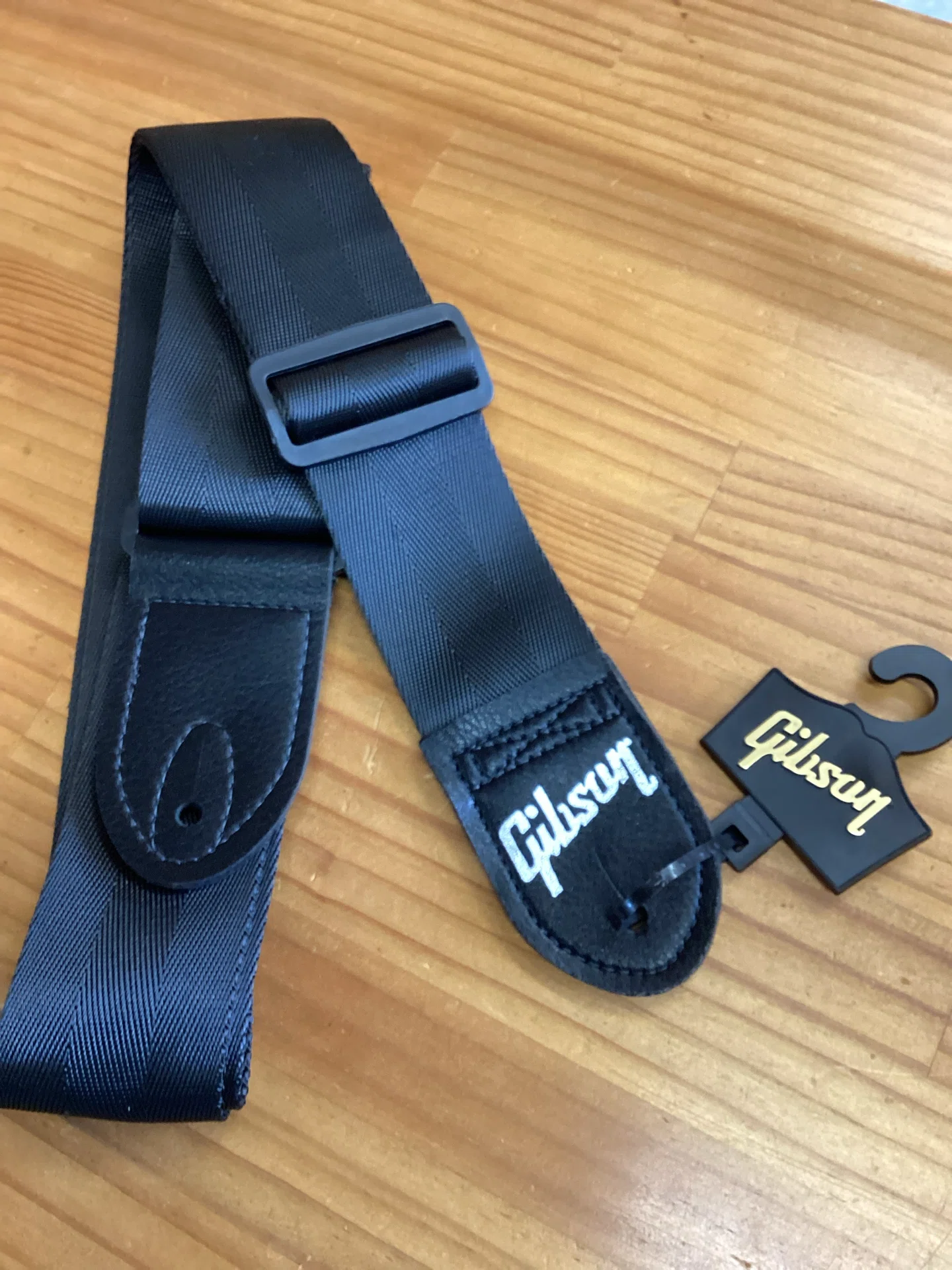 入荷情報》Gibson Nylon Strap：ASBELT-BLK The Seatbelt (Black