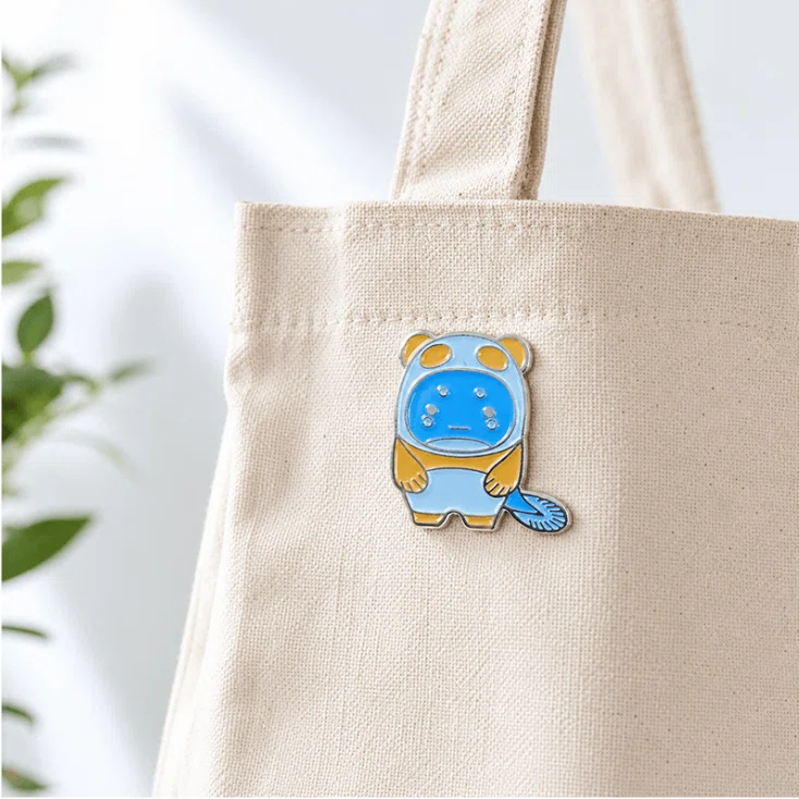 ついに発売！】うなぽんピンバッジが「きゃらポチッ」に登場！バッグや