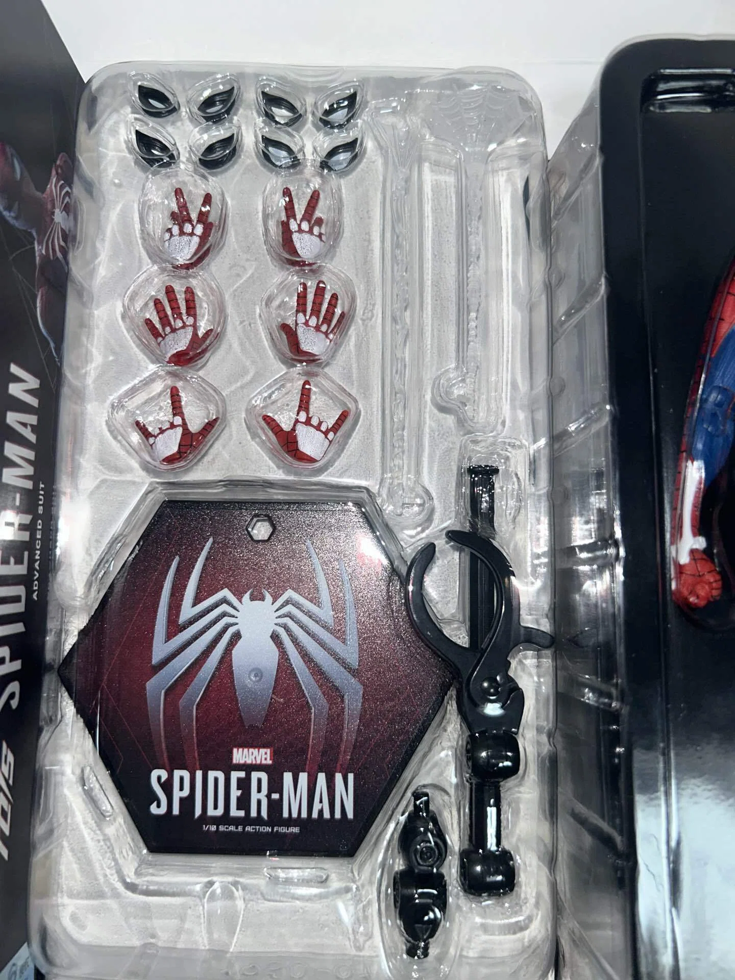 スパイダーマンのフィギュアを買った！！！！｜Reona