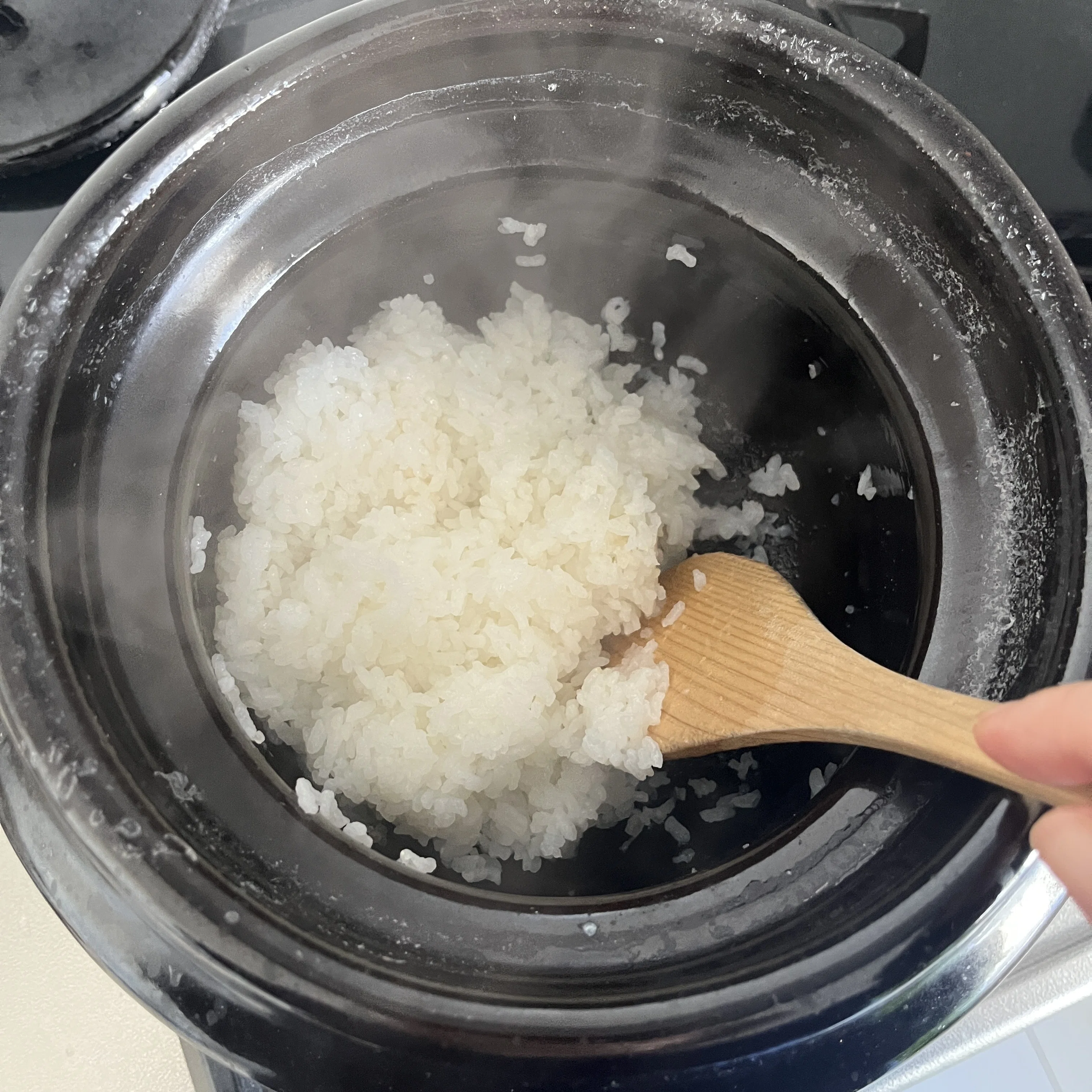 さらば炊飯器。我が家にスゴい土鍋がやってきた！ その名も「雲井窯