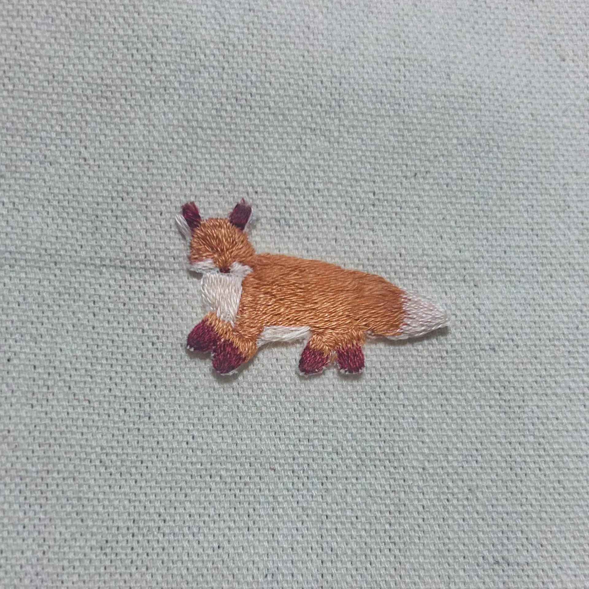 リネン製キツネ刺繍クリスマスストッキング