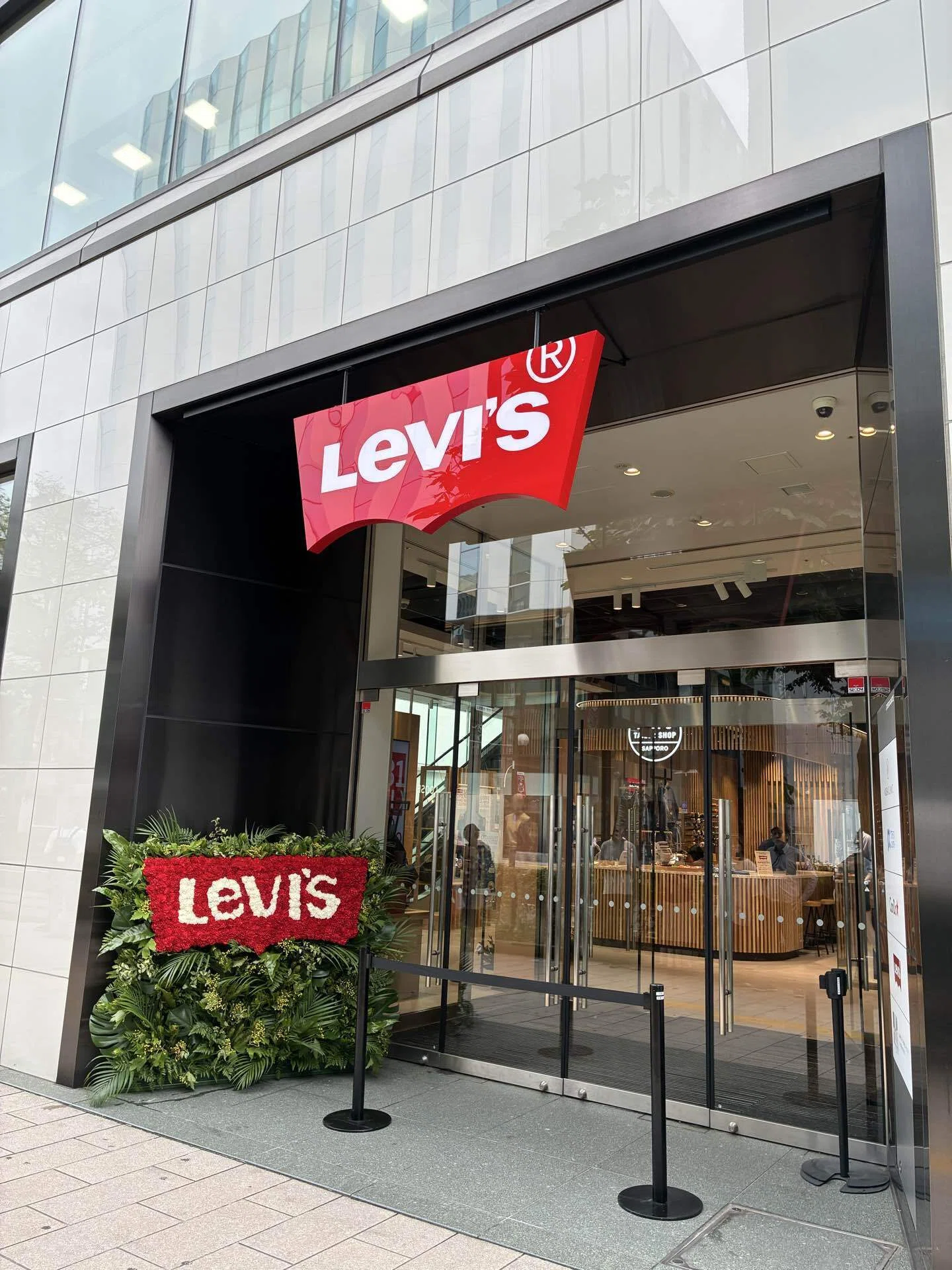 オープン初日にLevi's札幌ZERO GATEへ。LVCの1944年モデル「S506XX」を