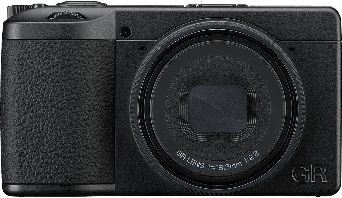 APS-Cコンデジのおすすめ7選 富士フイルムX100VIとリコーGRシリーズを