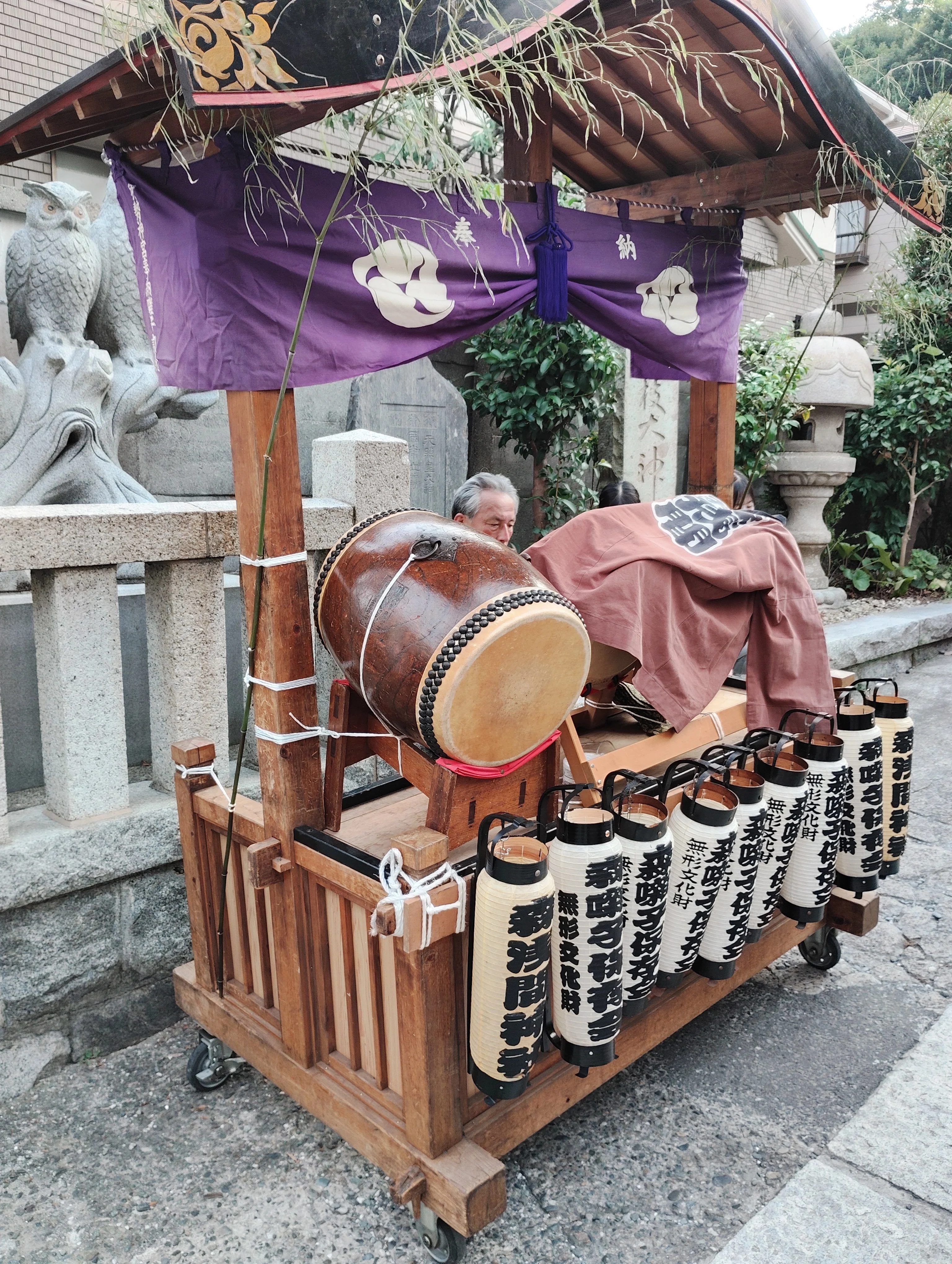 すっかり忘れていた神社の夏祭り。びっくり、大入り満員！浅草寺の神輿