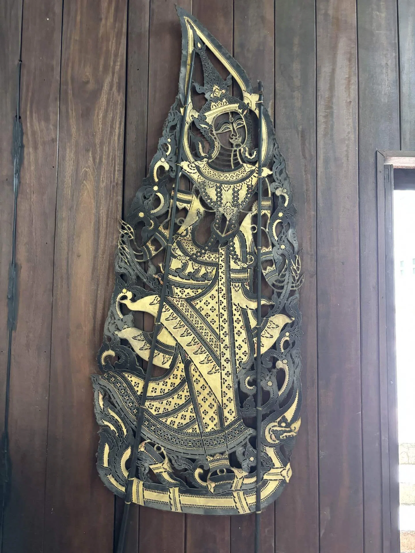 Thai Home Industries】寺だと思ってる人多いけど実はタイの伝統工芸品