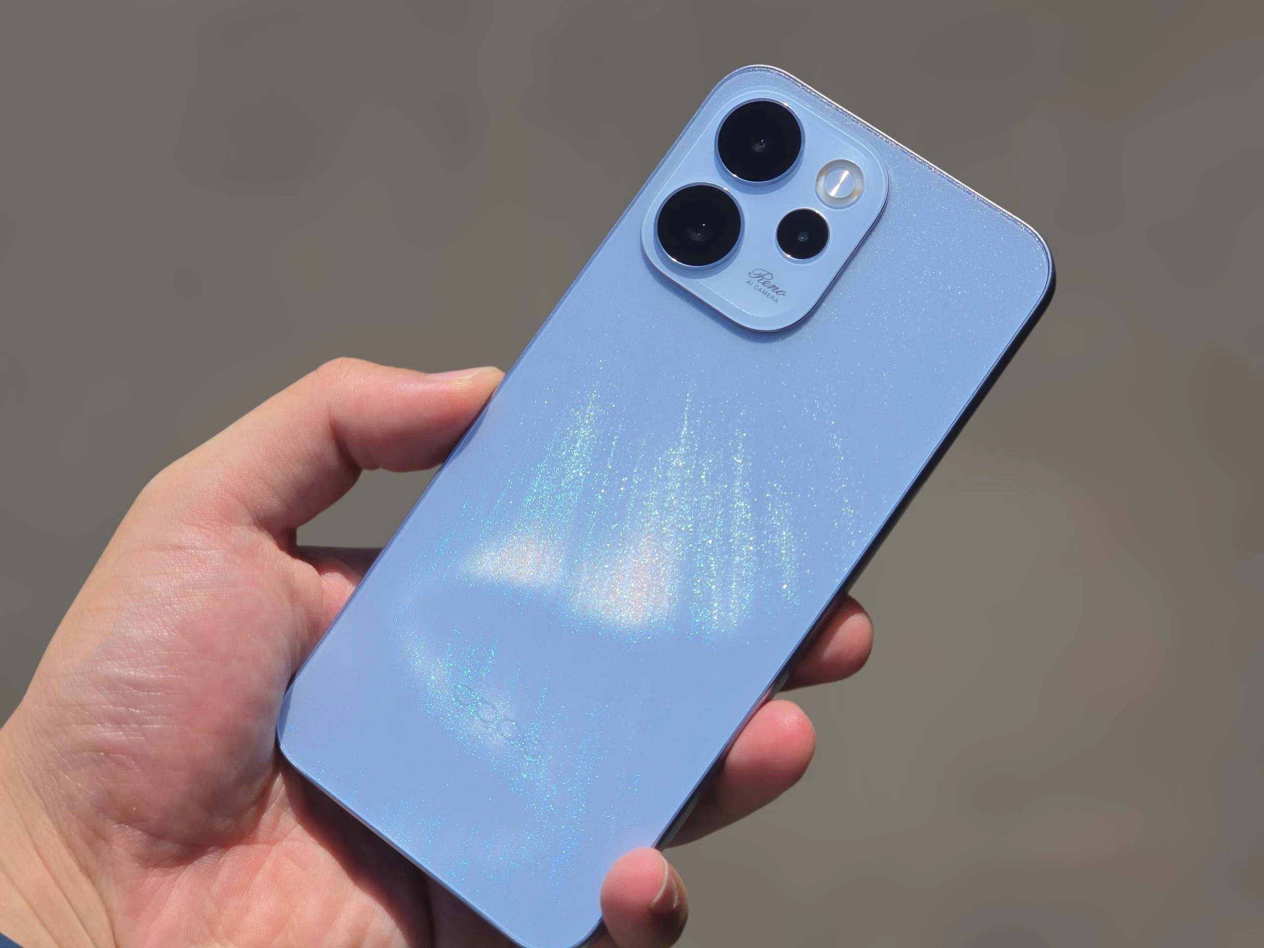 ミドル世代におすすめなOPPO Reno15 A 【レビュー】【良い点7つ
