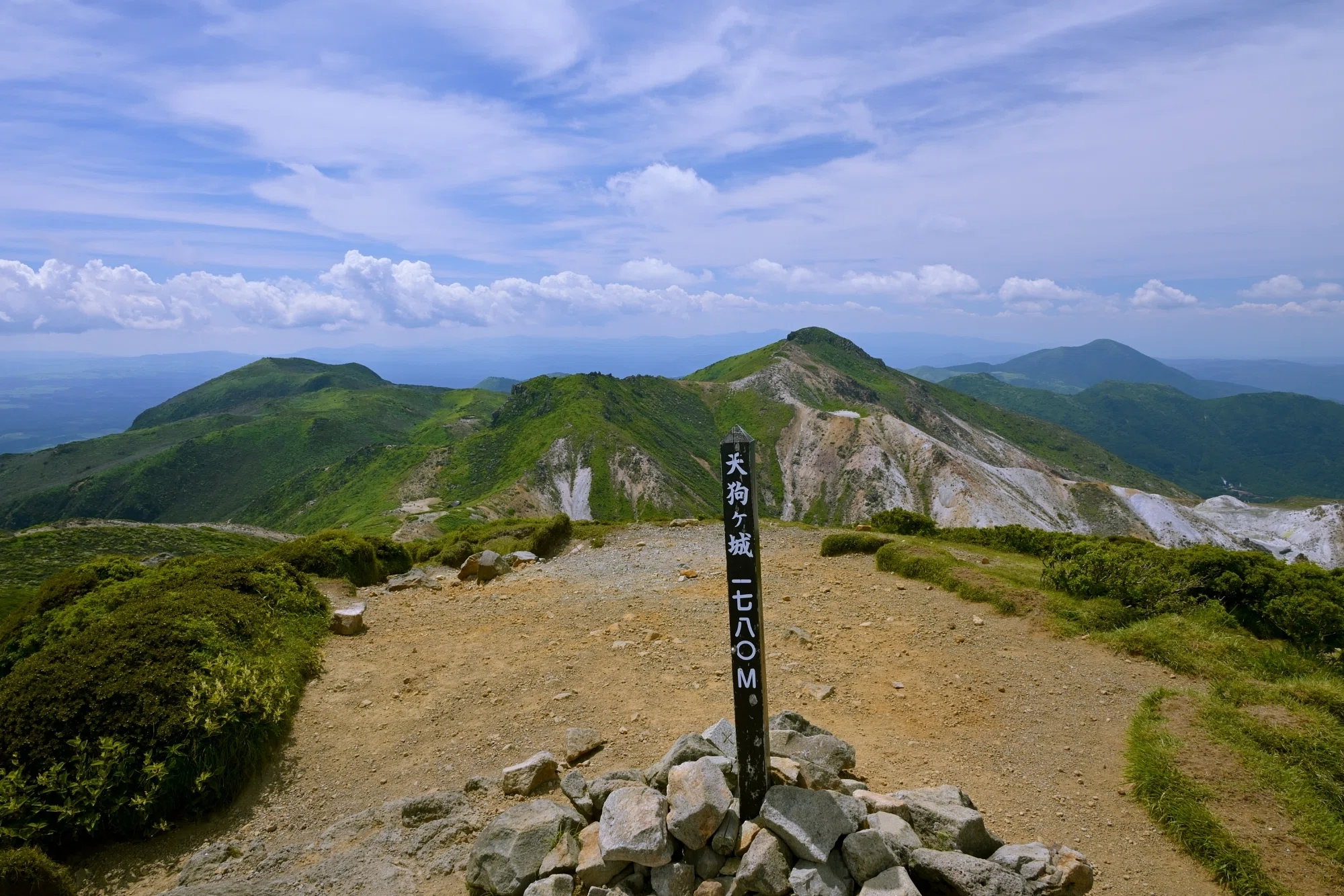 山旅日記】カメラをぶら下げて、夏のくじゅうへ。～天狗ヶ城と御池を