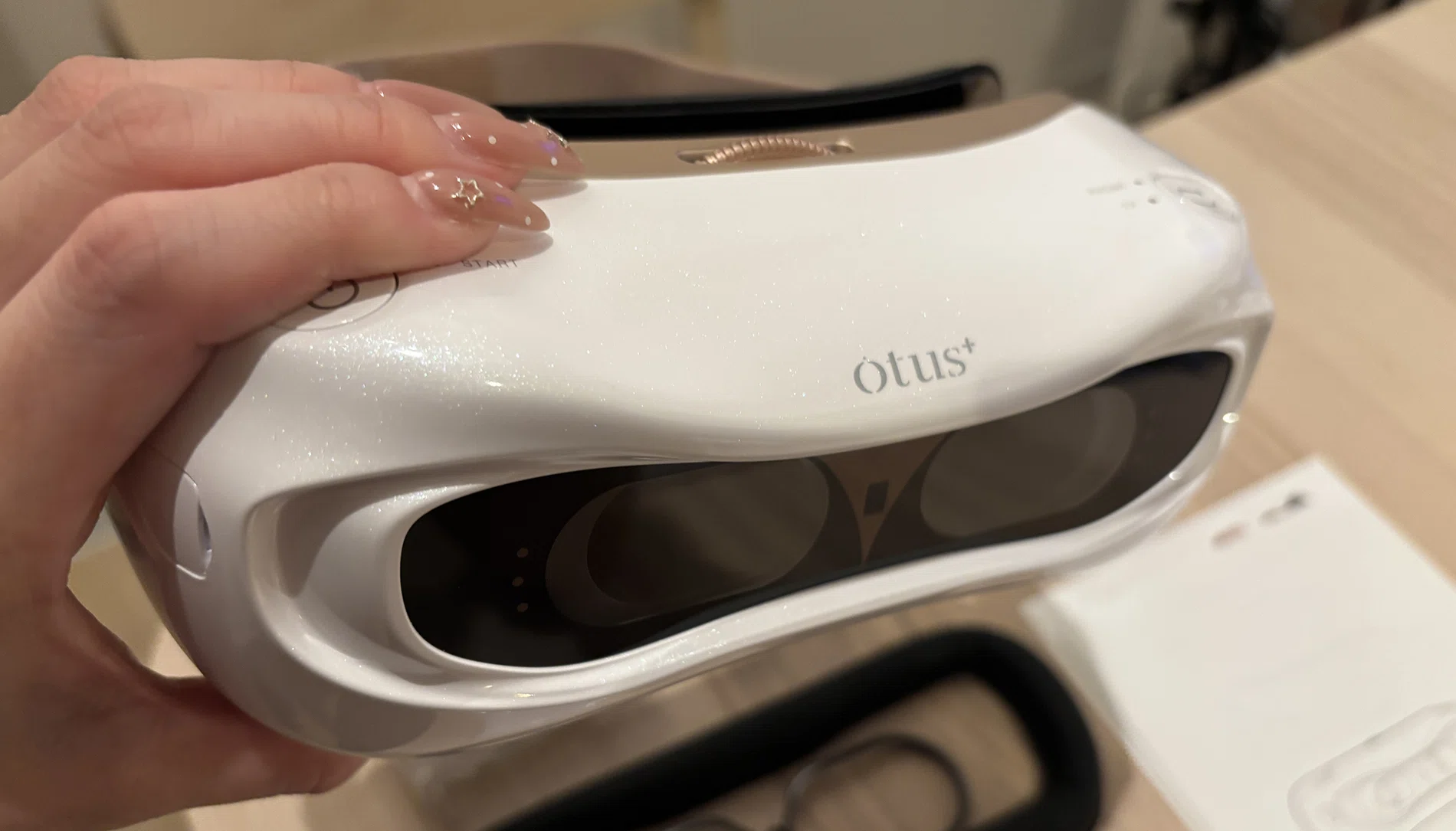 正直レビュー】アイケア新体験！AI視力トレーニング「OTUS」を使って