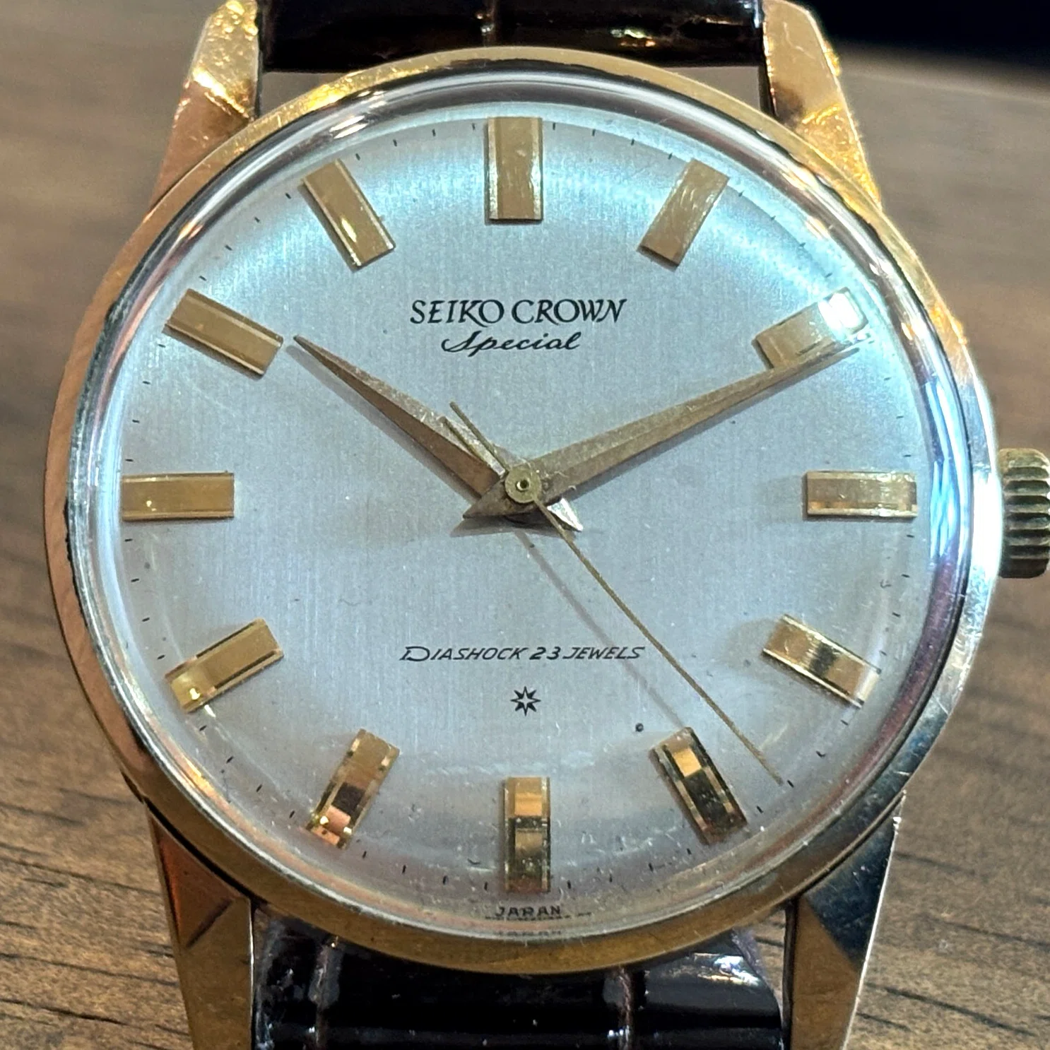 腕時計の話｜SEIKO CROWN Special J14100──60年代の準高級機が教えて