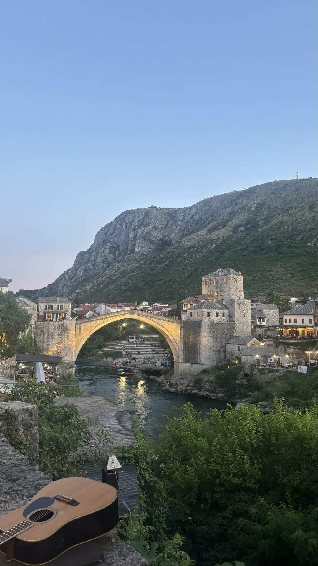 旅行】美しき古都・モスタル｜青い川と世界遺産の橋を歩く🇧🇦【中欧