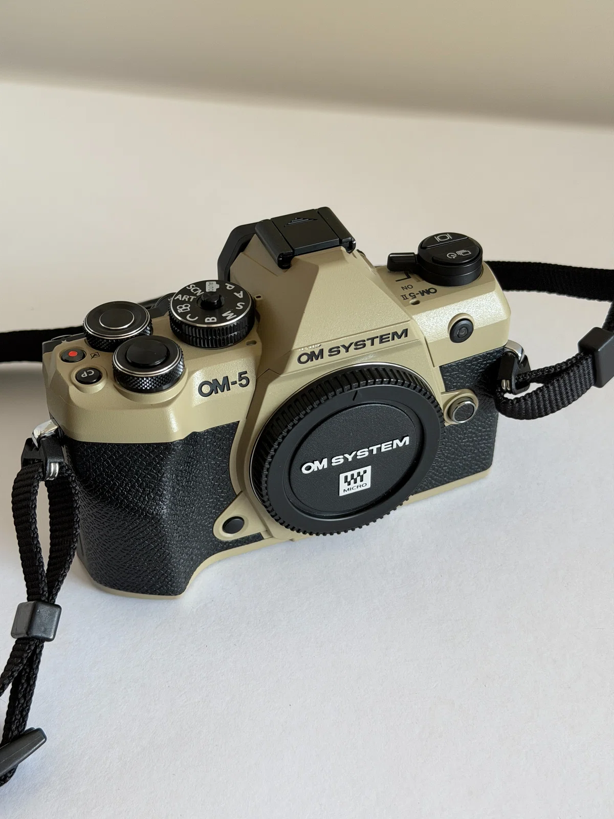 OM-5 Mark II サンドベージュ