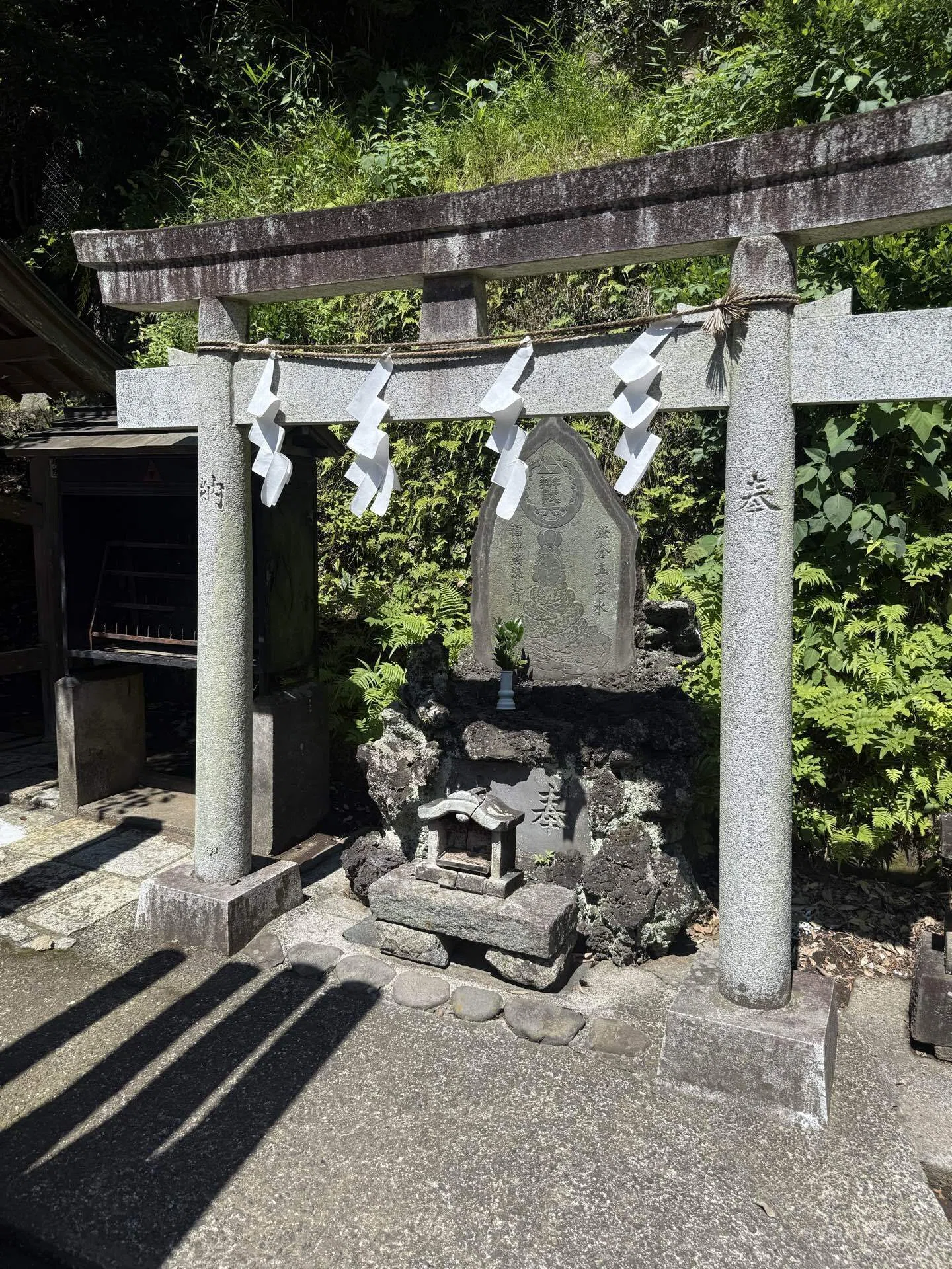 ②鶴岡八幡宮・銭洗弁財天｜Ange