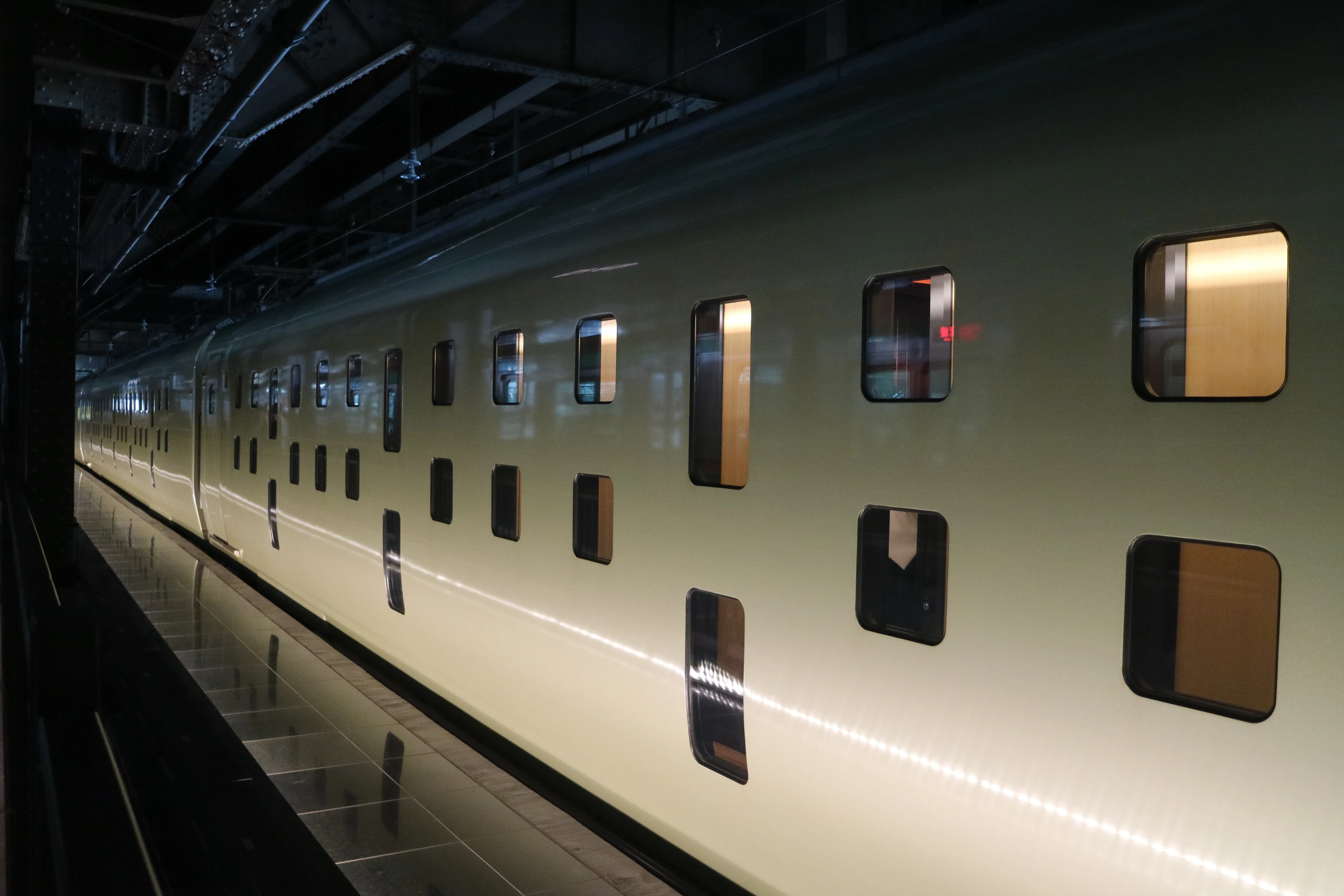 新緑に巡る深游探訪】旅の思い出と別れも13番線で ❘ 上野駅