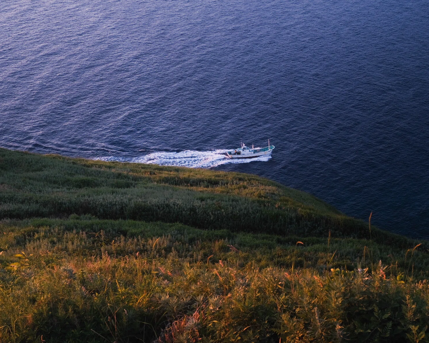 北海道礼文島の風景 A4写真プリント ガラス入り額装 ~朝霧の礼文島 北海道礼文島の風景 A4写真プリント ガラス入り額装 ~朝霧の礼文島