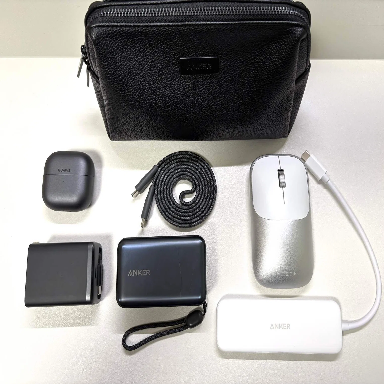LIONA 本革レザースリーブケース iPad mini 8 3インチ 5colors