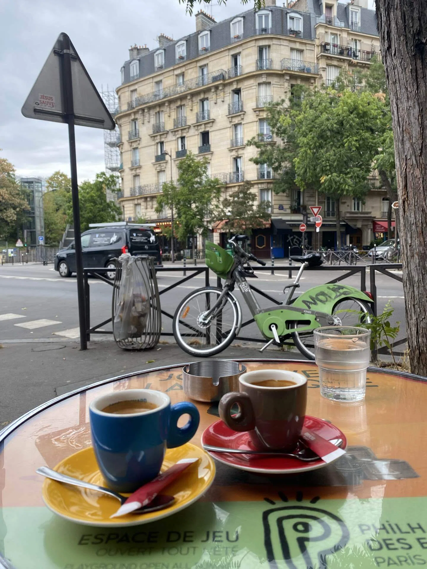 I went to a dealer's home in Paris to buy directly｜めいこ＠旅する