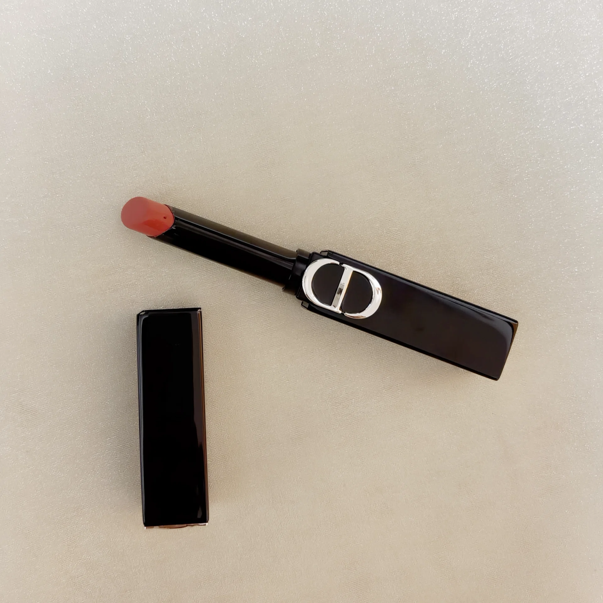 Dior ルージュ ディオール オン ステージ ⁄ 本体 ⁄ 226 ダーリン
