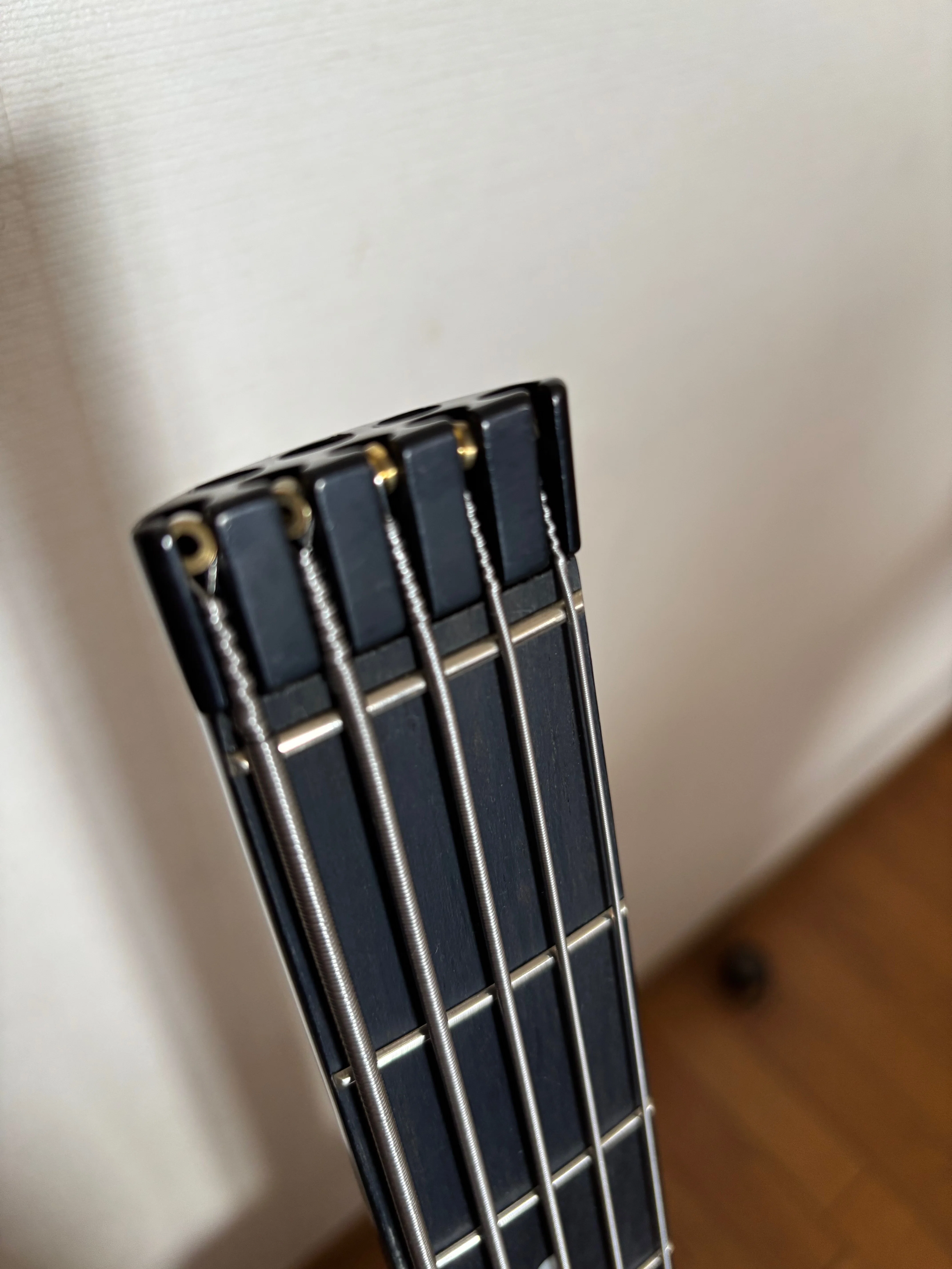 Steinberger Spirit XT-25の弦交換についてのまとめ｜ぺこり