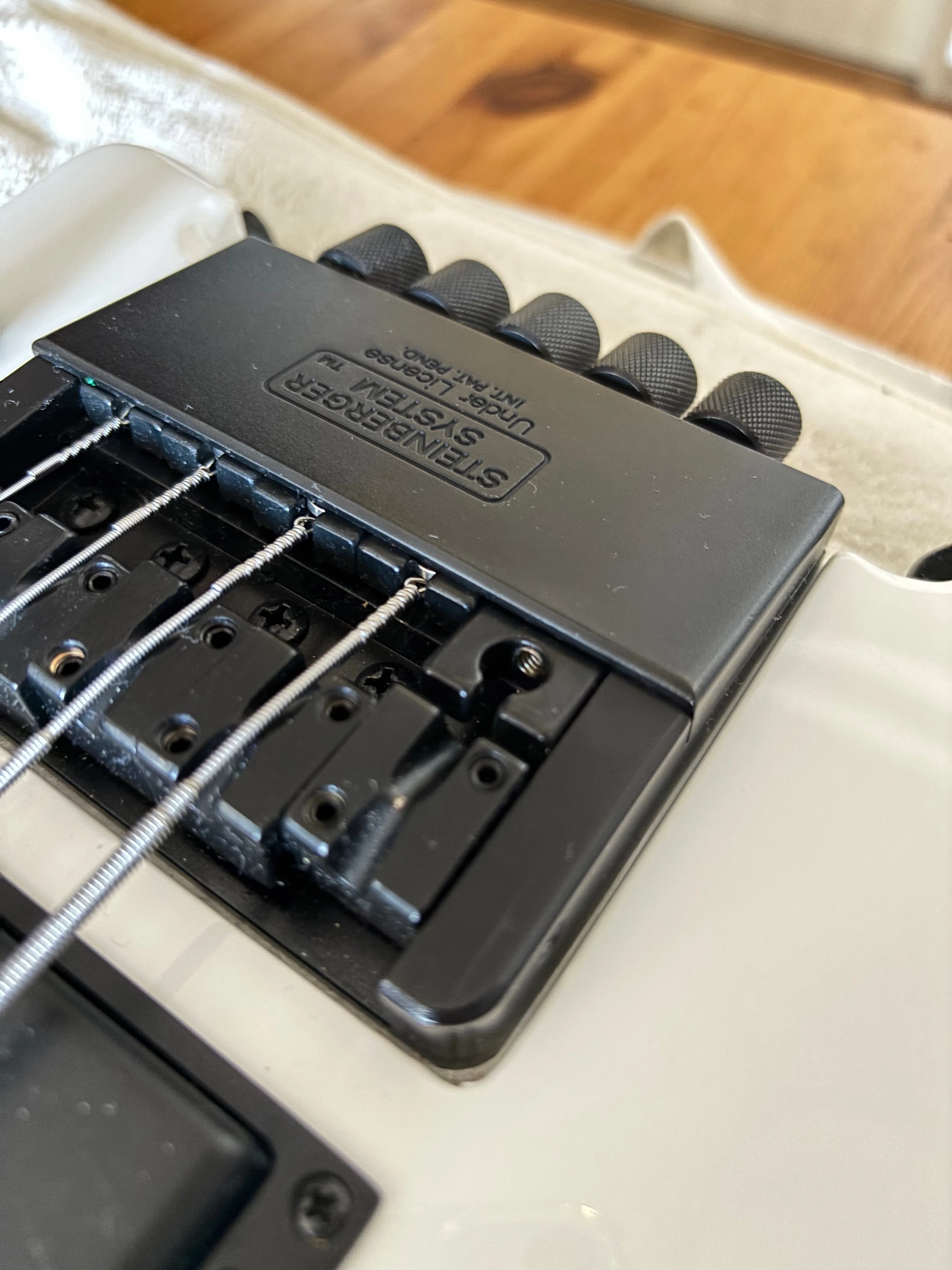 Steinberger Spirit XT-25の弦交換についてのまとめ｜ぺこり