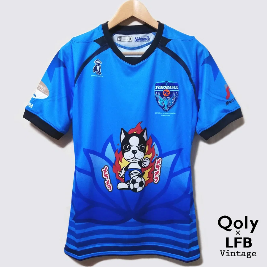 横浜FCの異色ユニフォーム！「燃えるパンディアーニくん」のベトナム