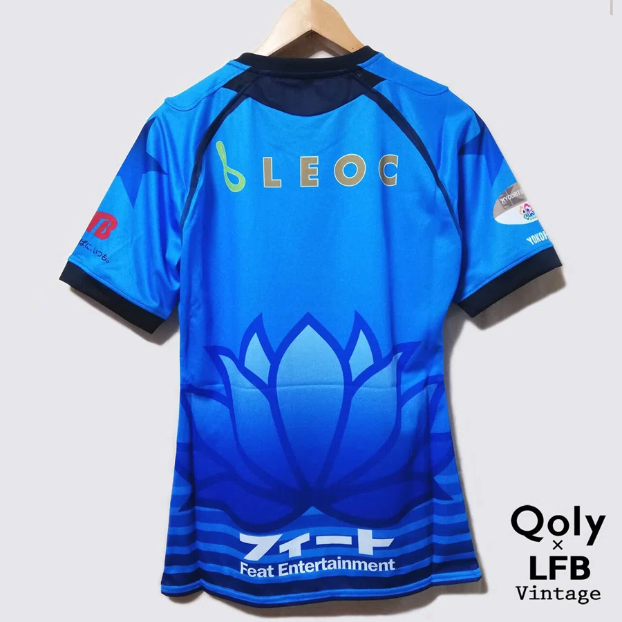 横浜FCの異色ユニフォーム！「燃えるパンディアーニくん」のベトナム