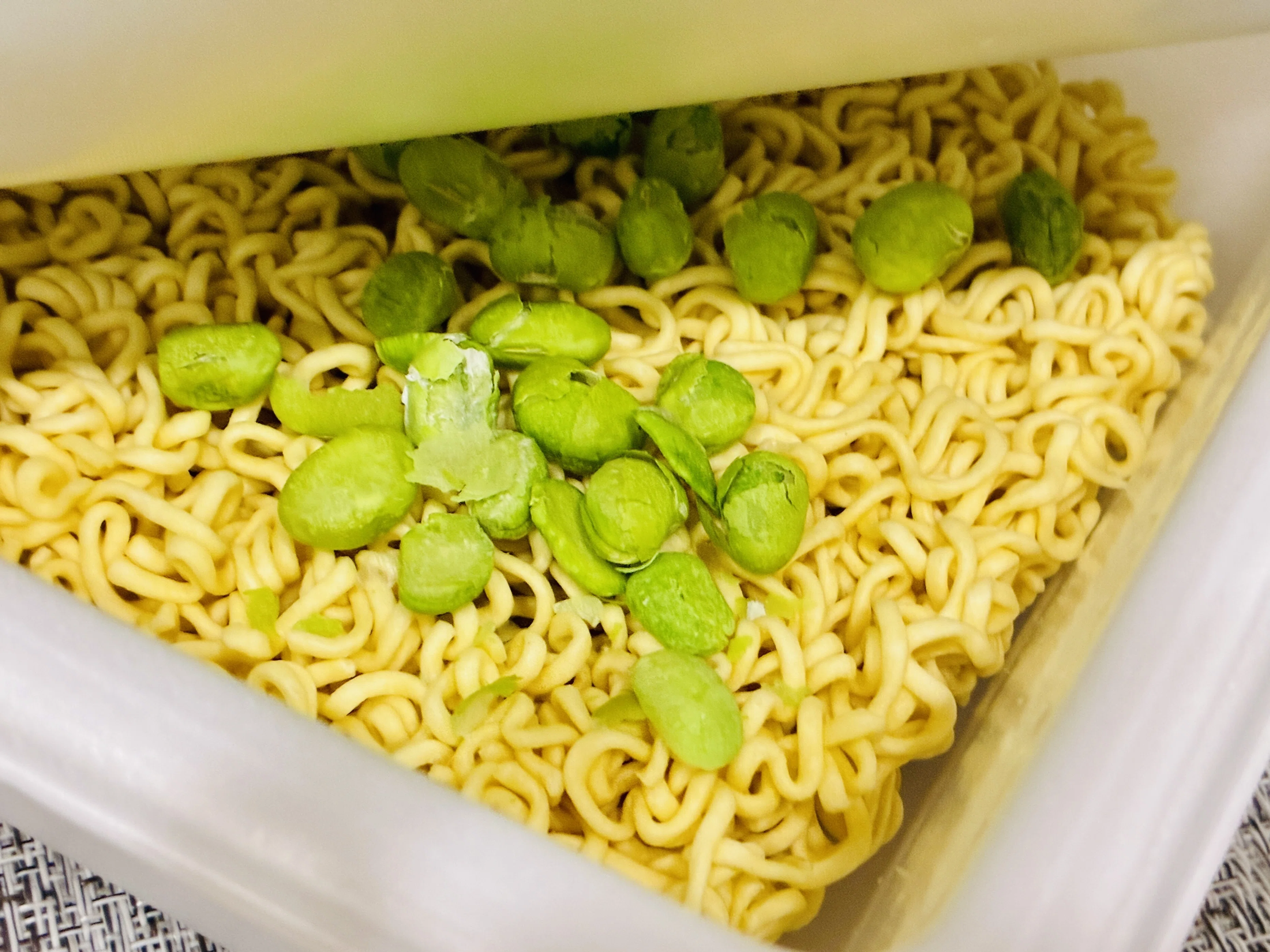 シニアの昼ごはん】明星 東京デザイン専門学校コラボ 今日もおつ豆さま