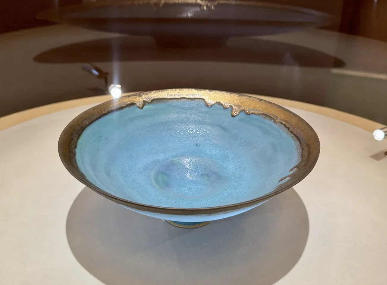展覧会：ルーシー・リー展―東西をつなぐ優美のうつわ―（白金台・東京都