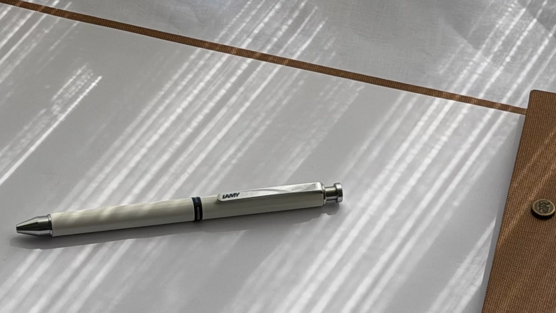 【廃番】LAMY トライペンst ホワイト 2026年上半期、買ってよかったものを綴る。｜楓川 ⌒ 。