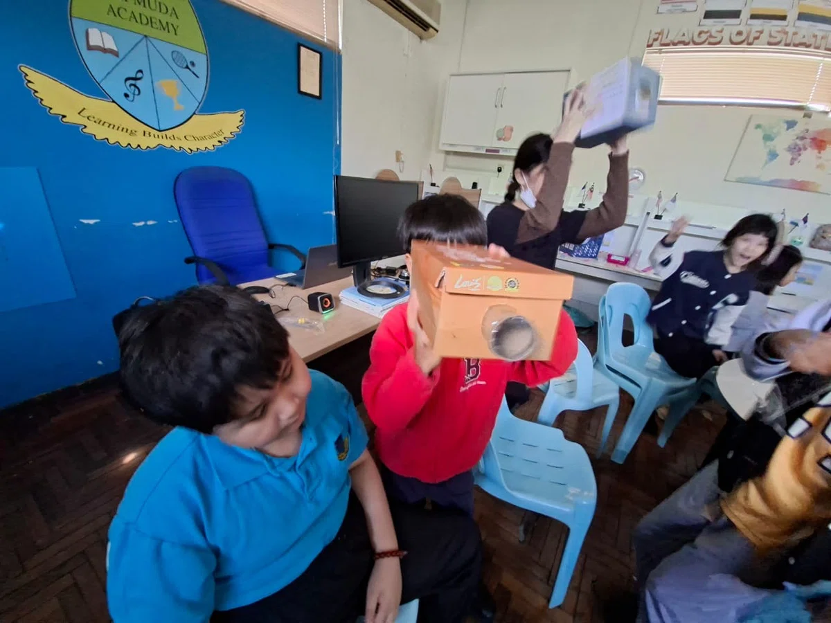 Providing Children with Hands-on Education: Optics as an Ideal Tool|ふかだ