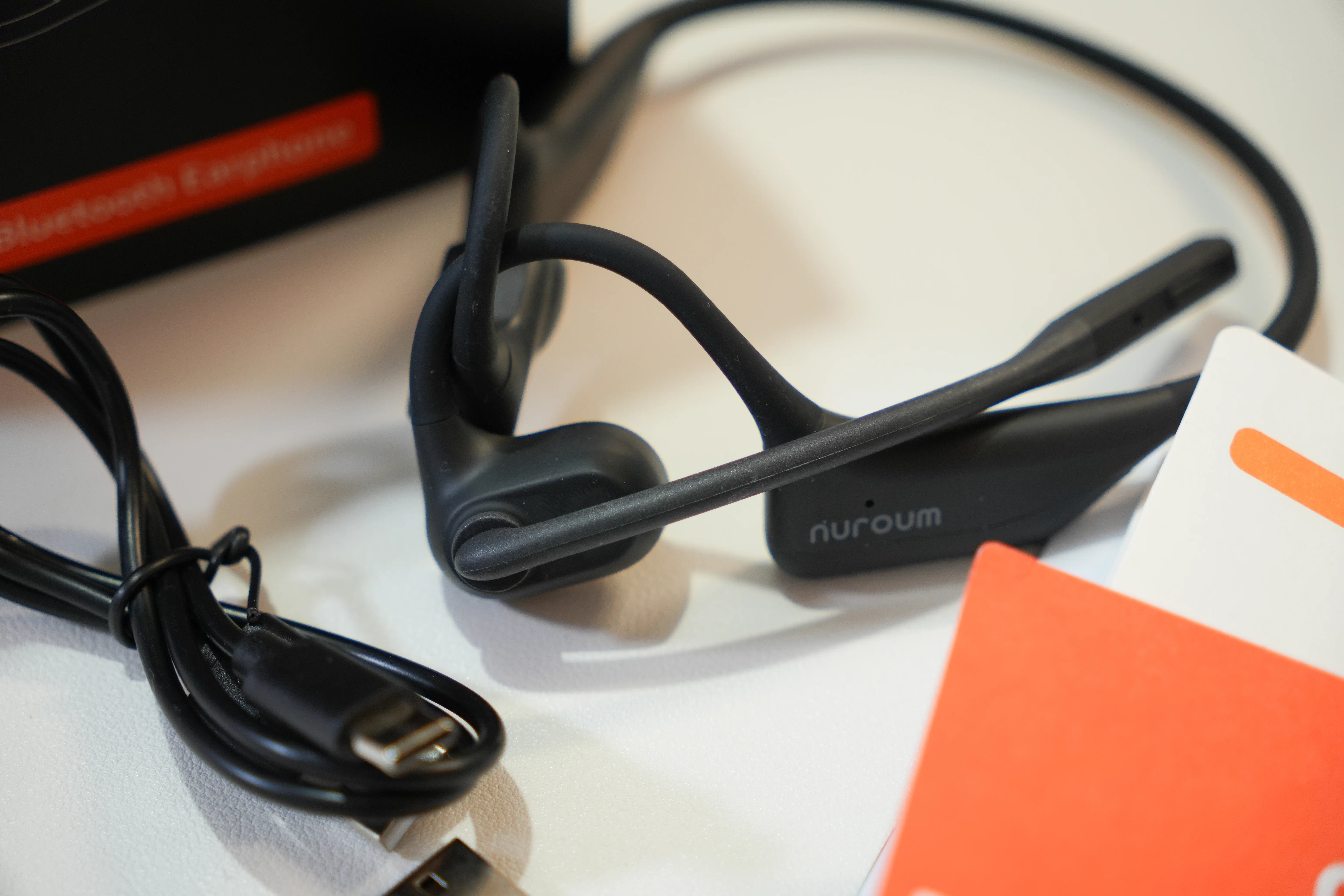 レビュー品】Nuroum OpenEar Pro2 オープンイヤー イヤホンすぐ壊れた