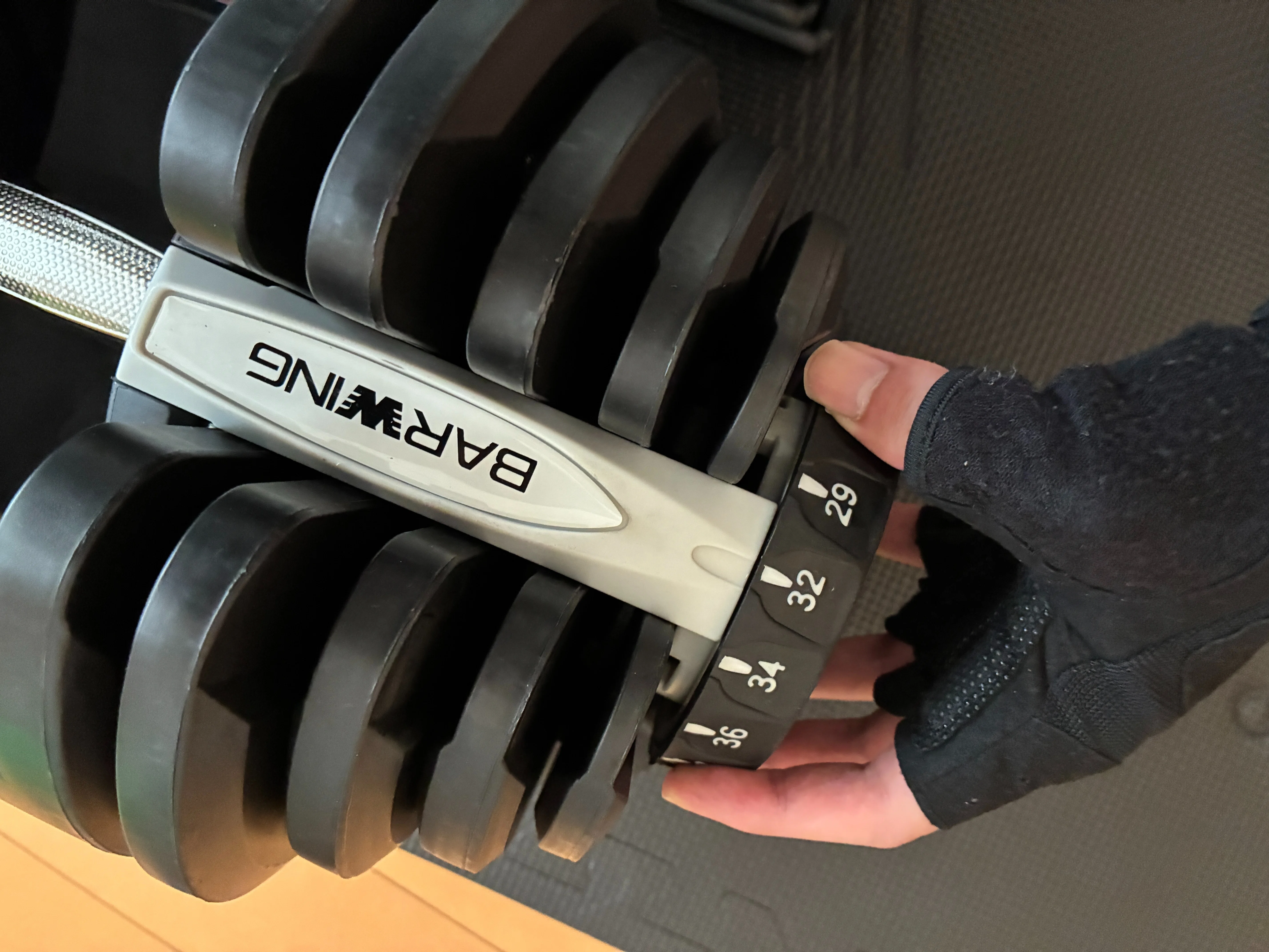 可変式ダンベルを長期間使ったレビュー。26kgブロック式から40kg